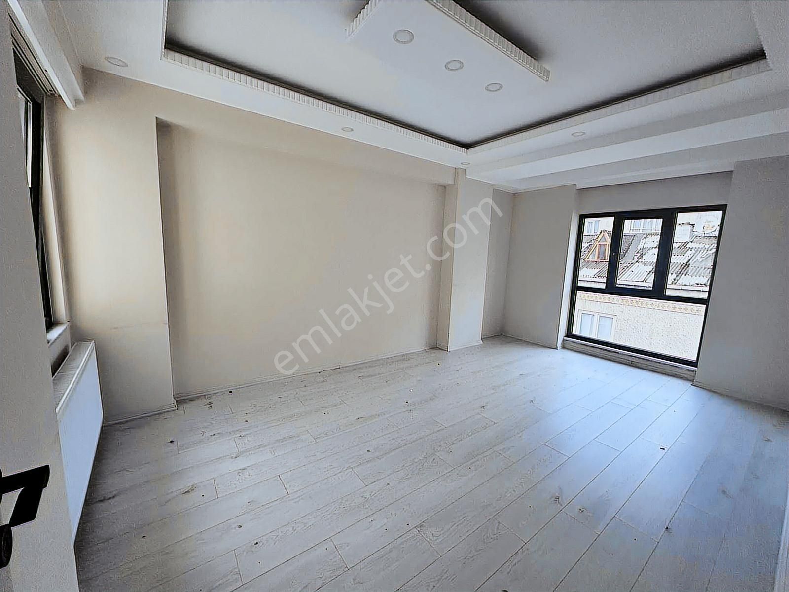 Sultançifliği Tramvay Durağı Arkası Boş Asansör&balkonlu Satılık - Görsel 12