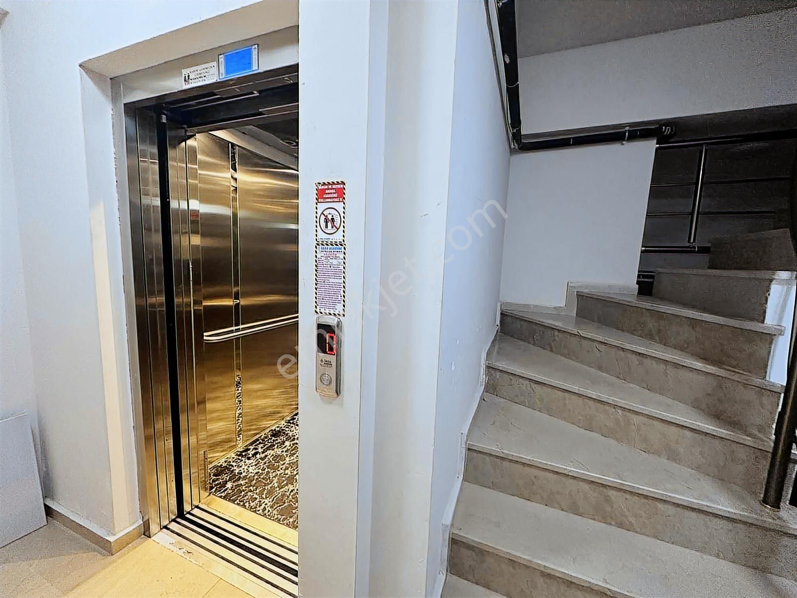 Sultançifliği Tramvay Durağı Arkası Boş Asansör&balkonlu Satılık - Görsel 13