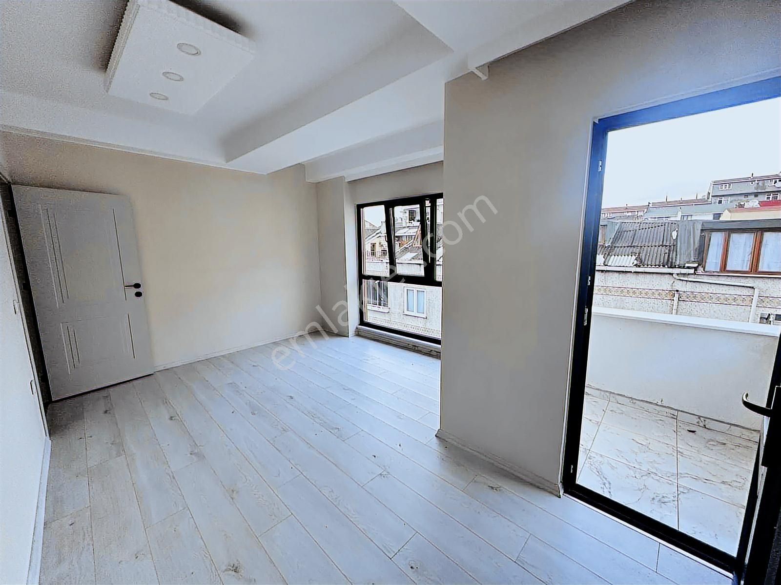 Sultançifliği Tramvay Durağı Arkası Boş Asansör&balkonlu Satılık - Görsel 15