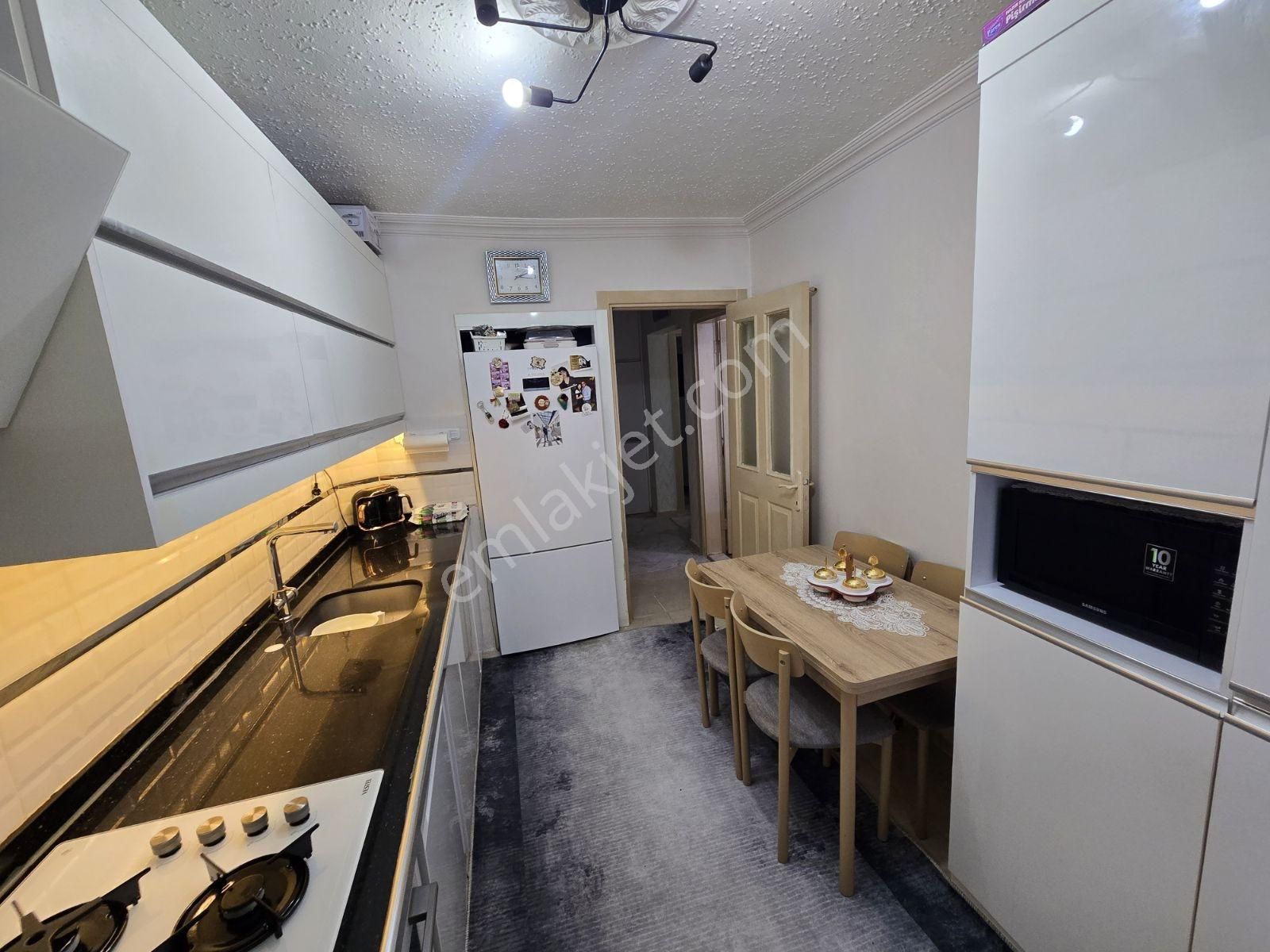 Acil Satılık ... Karataş Merkezde 3+1 Bakımlı Arakat Daire - Görsel 23