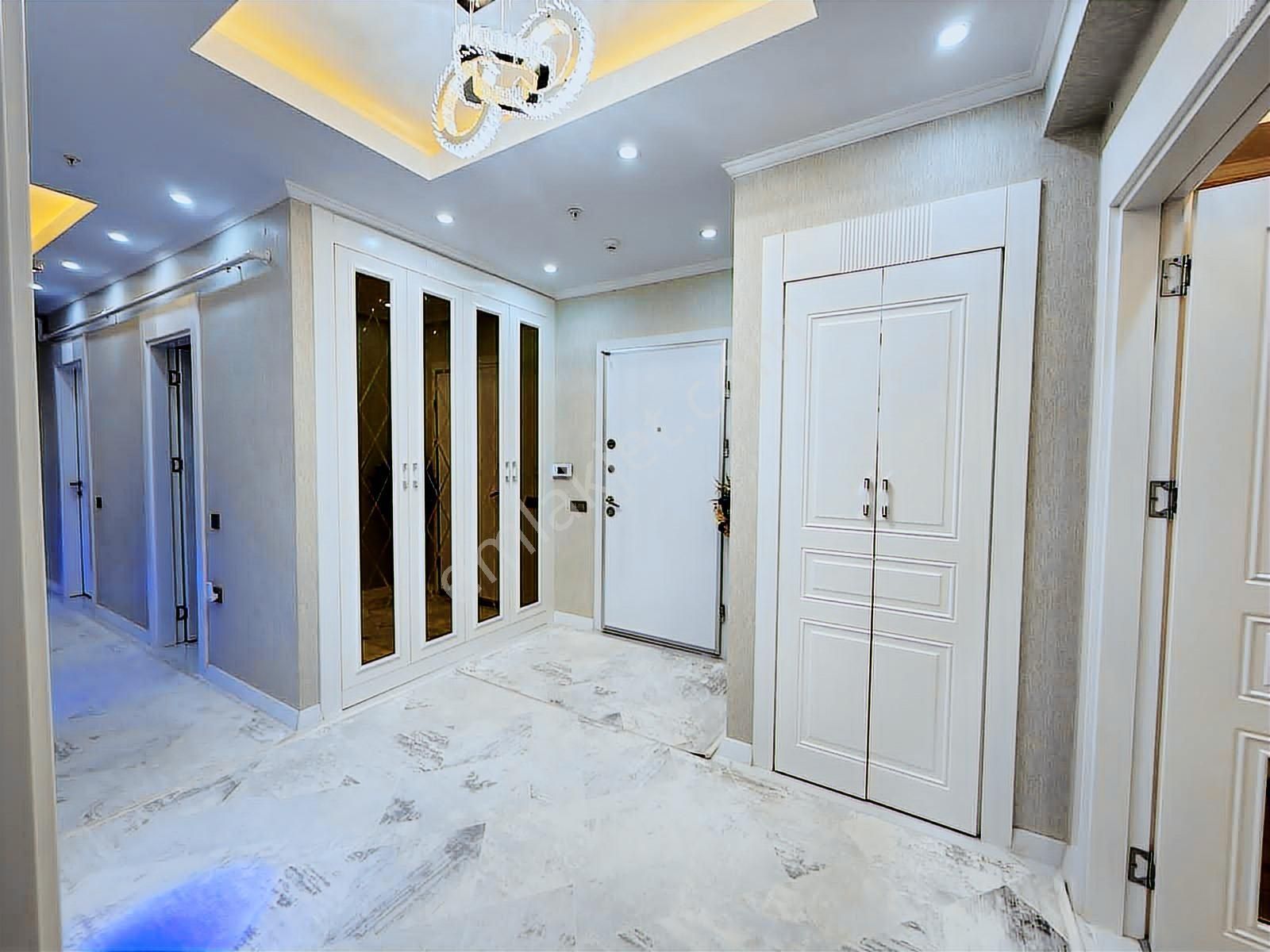Aktif^ten Karataşın En Prestijli Sitesinde Satılık 3.5+1 Daire - Görsel 3