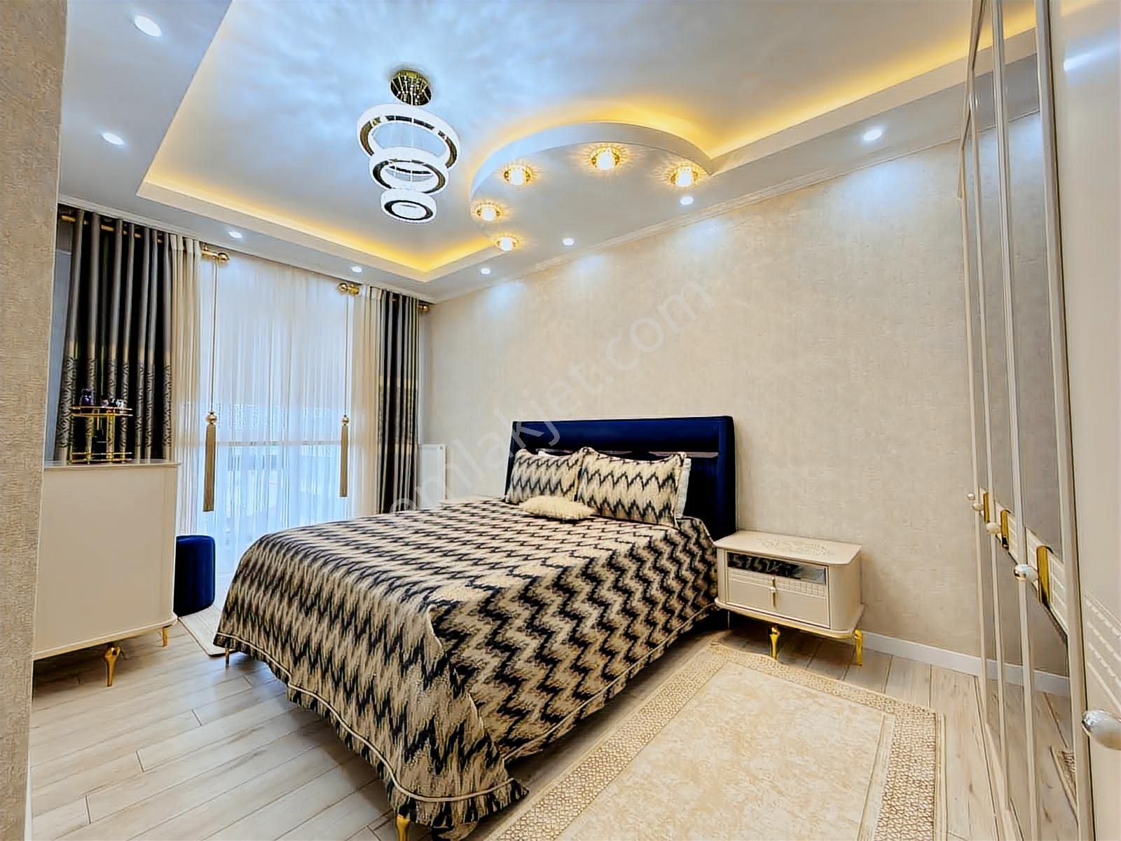 Aktif^ten Karataşın En Prestijli Sitesinde Satılık 3.5+1 Daire - Görsel 10