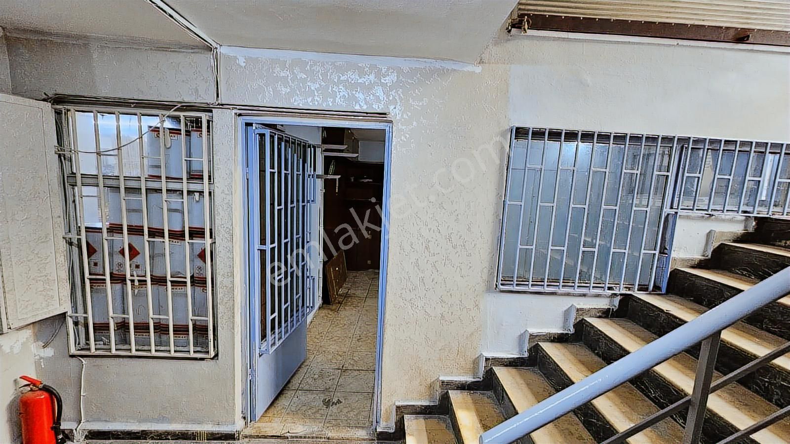 Beyazıt Gedikpaşa Da Cadde Üzeri 26 M2 Kiralık Dükkan - Görsel 8