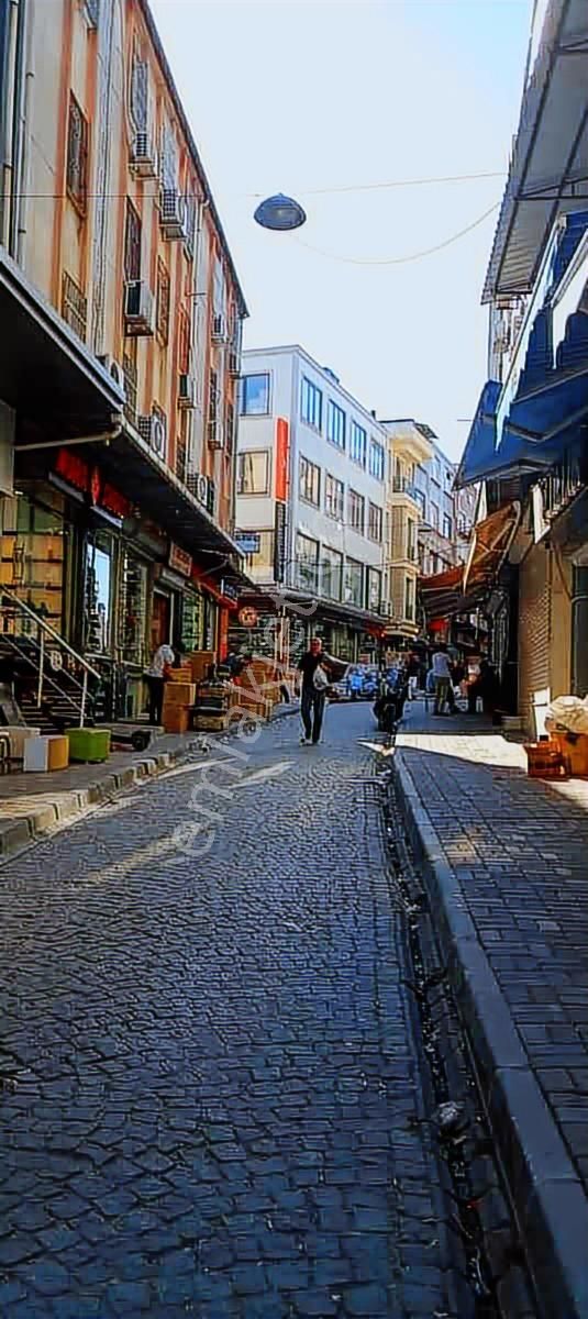 Beyazıt Gedikpaşa Da Cadde Üzeri 26 M2 Kiralık Dükkan