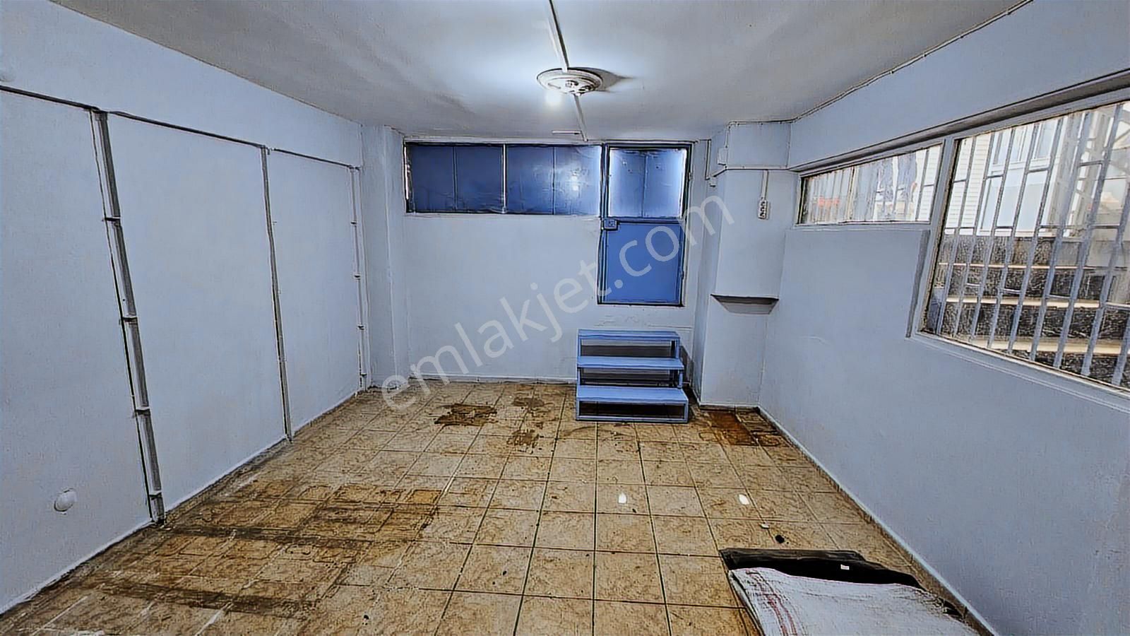 Beyazıt Gedikpaşa Da Cadde Üzeri 26 M2 Kiralık Dükkan - Görsel 3
