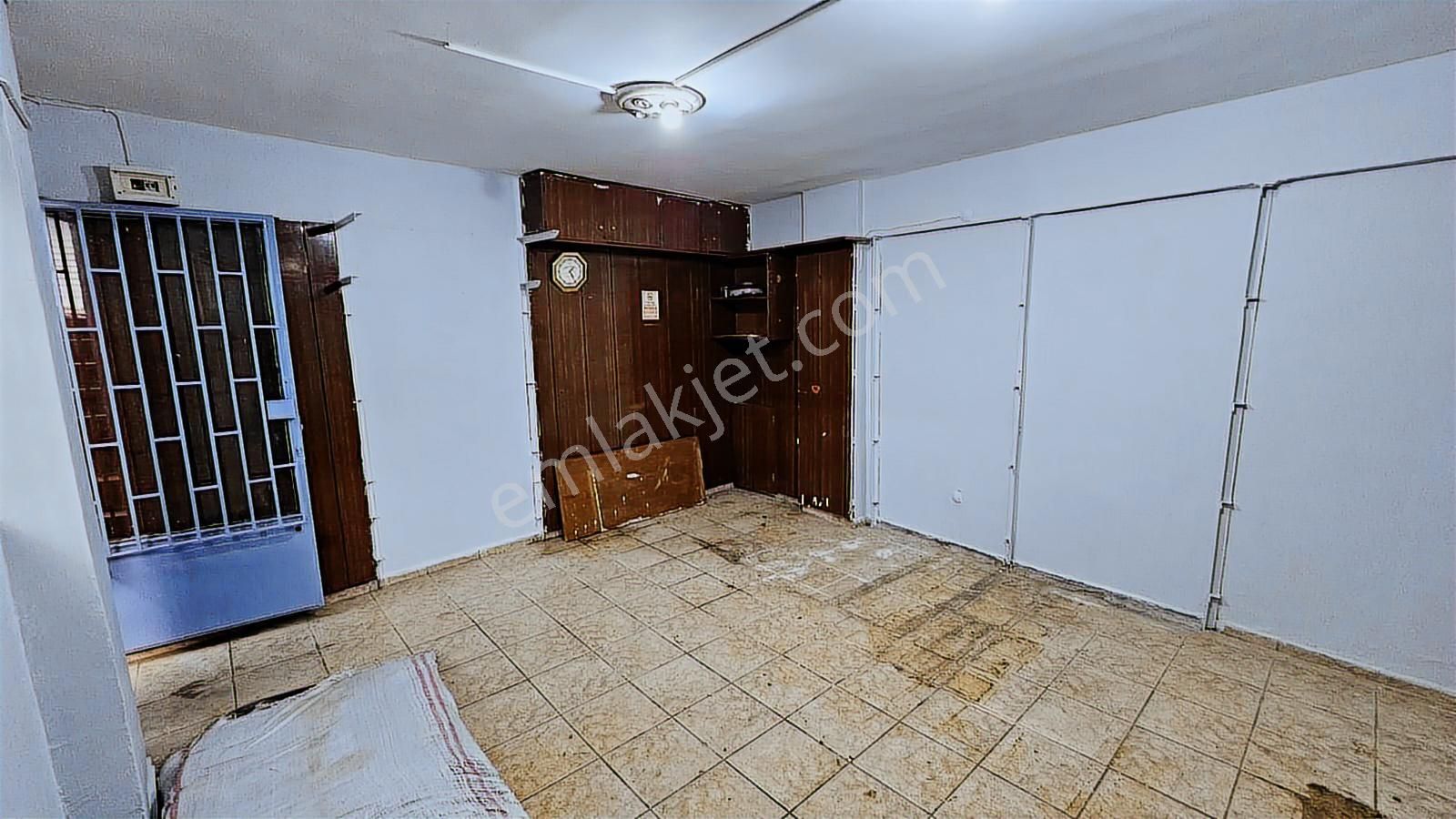 Beyazıt Gedikpaşa Da Cadde Üzeri 26 M2 Kiralık Dükkan - Görsel 7