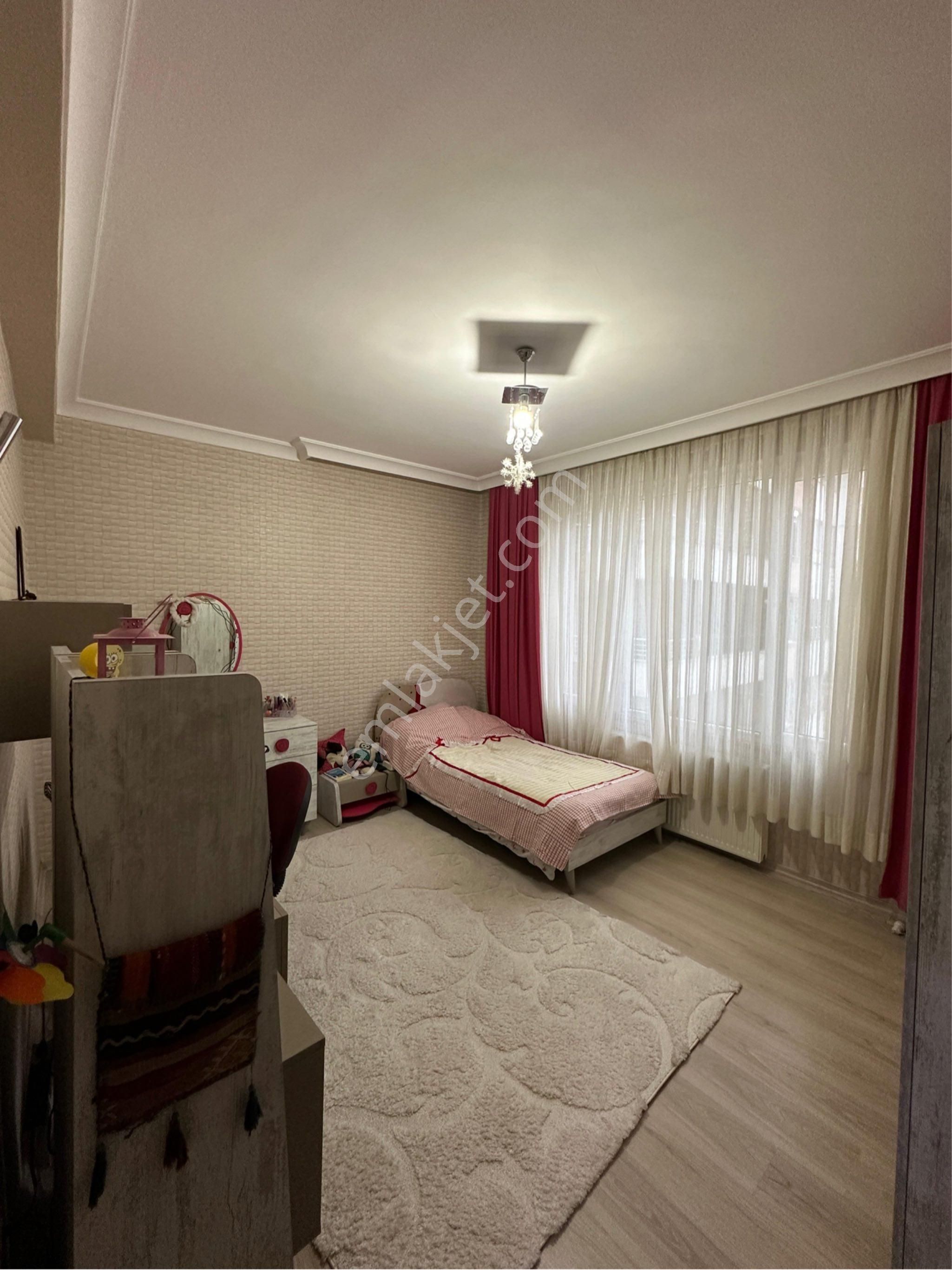 5 Odalı Süper Atakent Mahallesinde Daire Çözüm Emlak’ta - Görsel 14