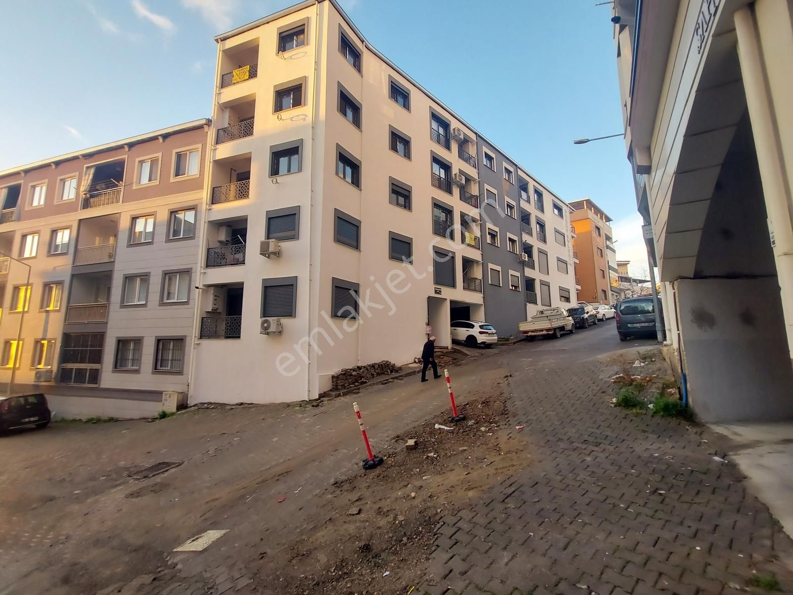 Seferihisar Yerden Isıtmalı Kiralık 2+1 Daire !!! - Görsel 29