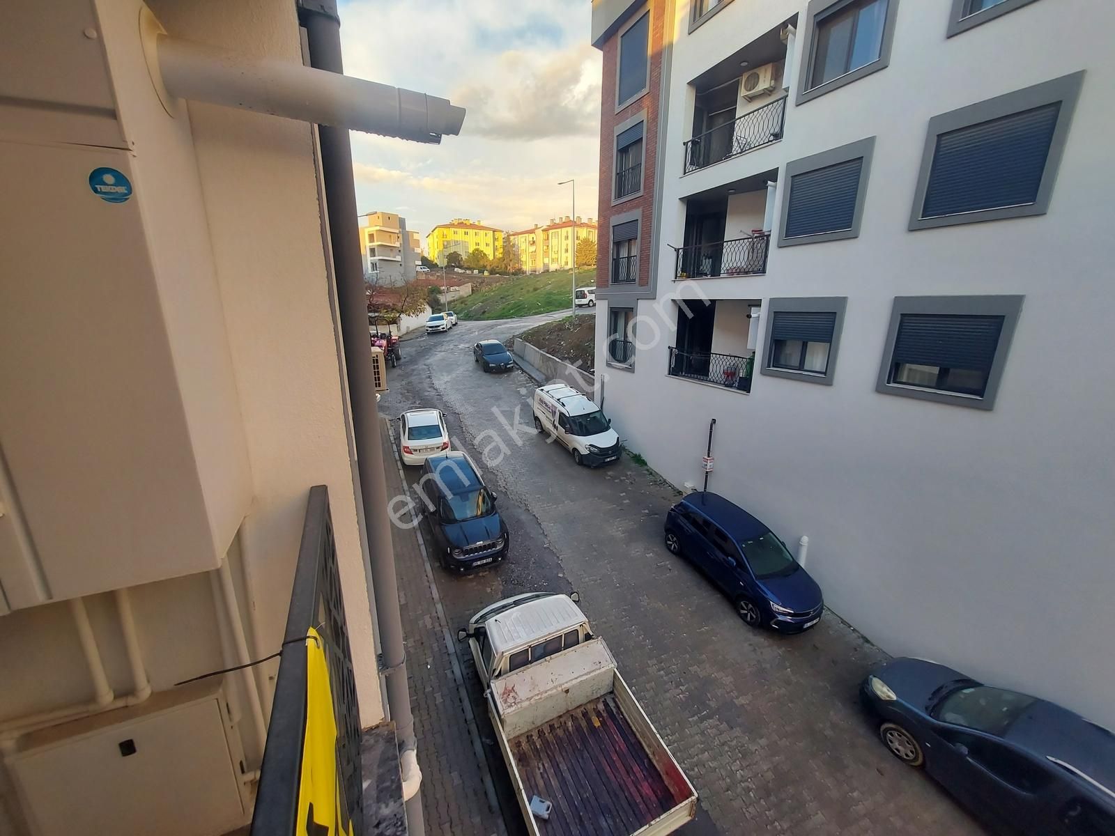 Seferihisar Yerden Isıtmalı Kiralık 2+1 Daire !!! - Görsel 9