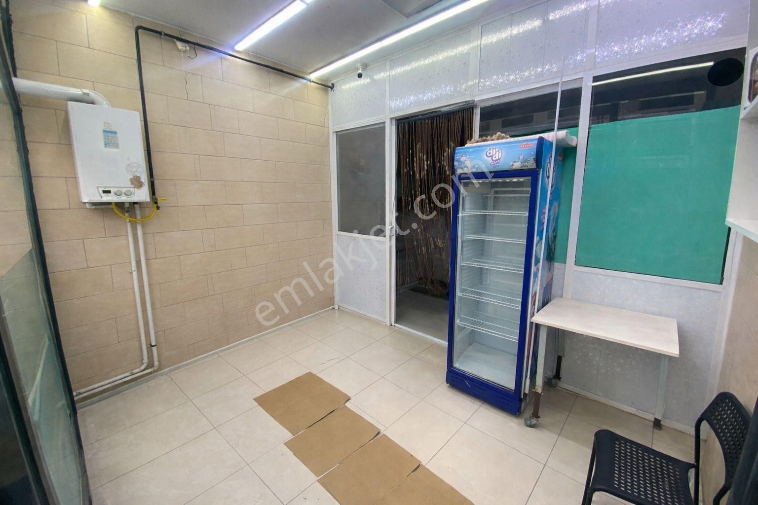 Kozyatağı Kaya Sultan Sokakta Kiralık İşyeri - Görsel 2