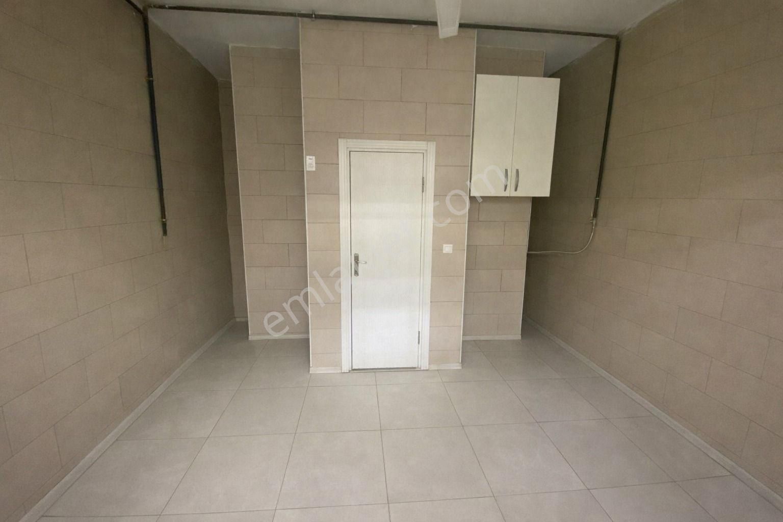 Kozyatağı Kaya Sultan Sokakta Kiralık İşyeri - Görsel 3