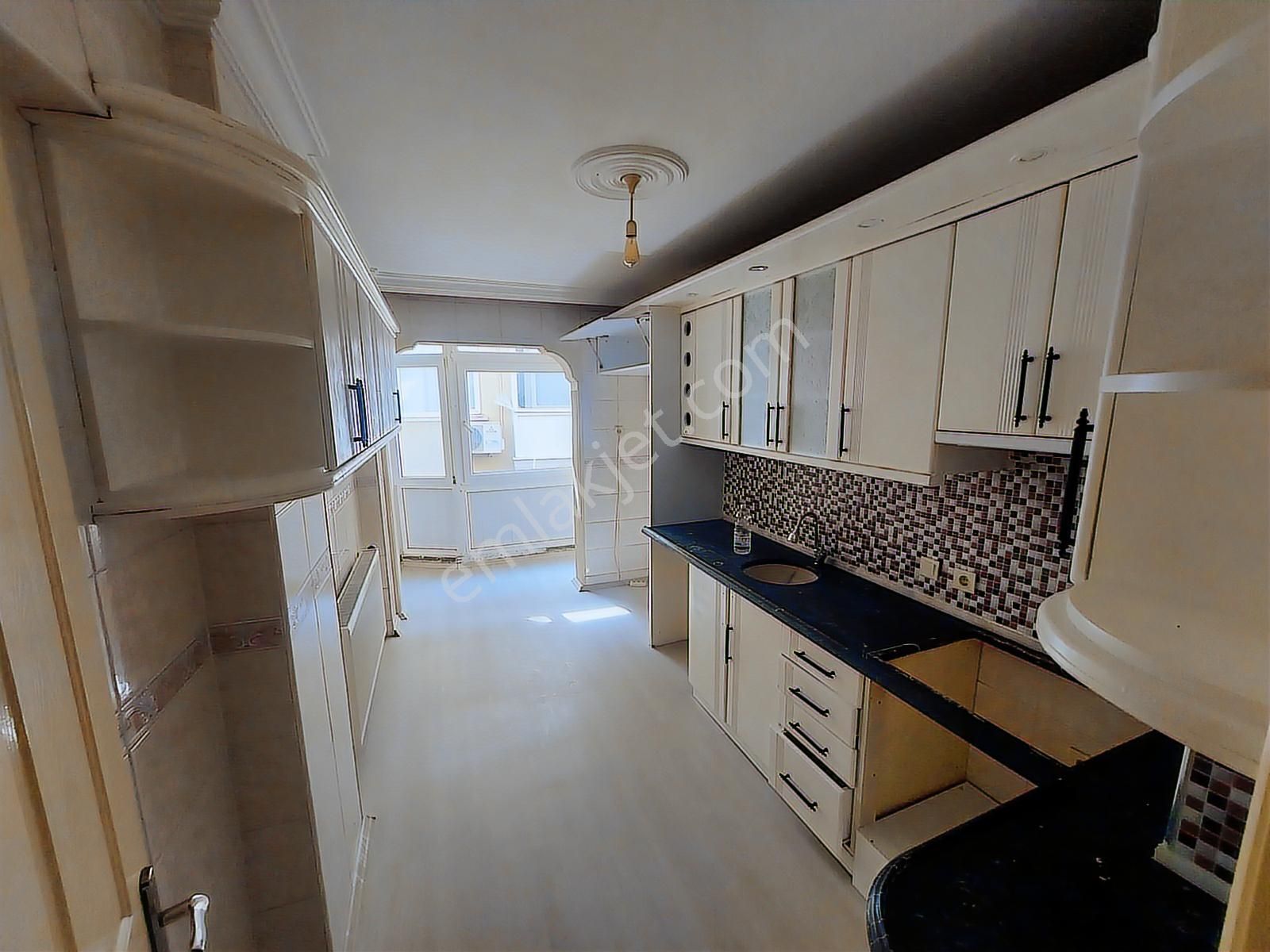 Balçova Ata Caddesi Üzerinde Satılık 3+1 Daire !!! - Görsel 6