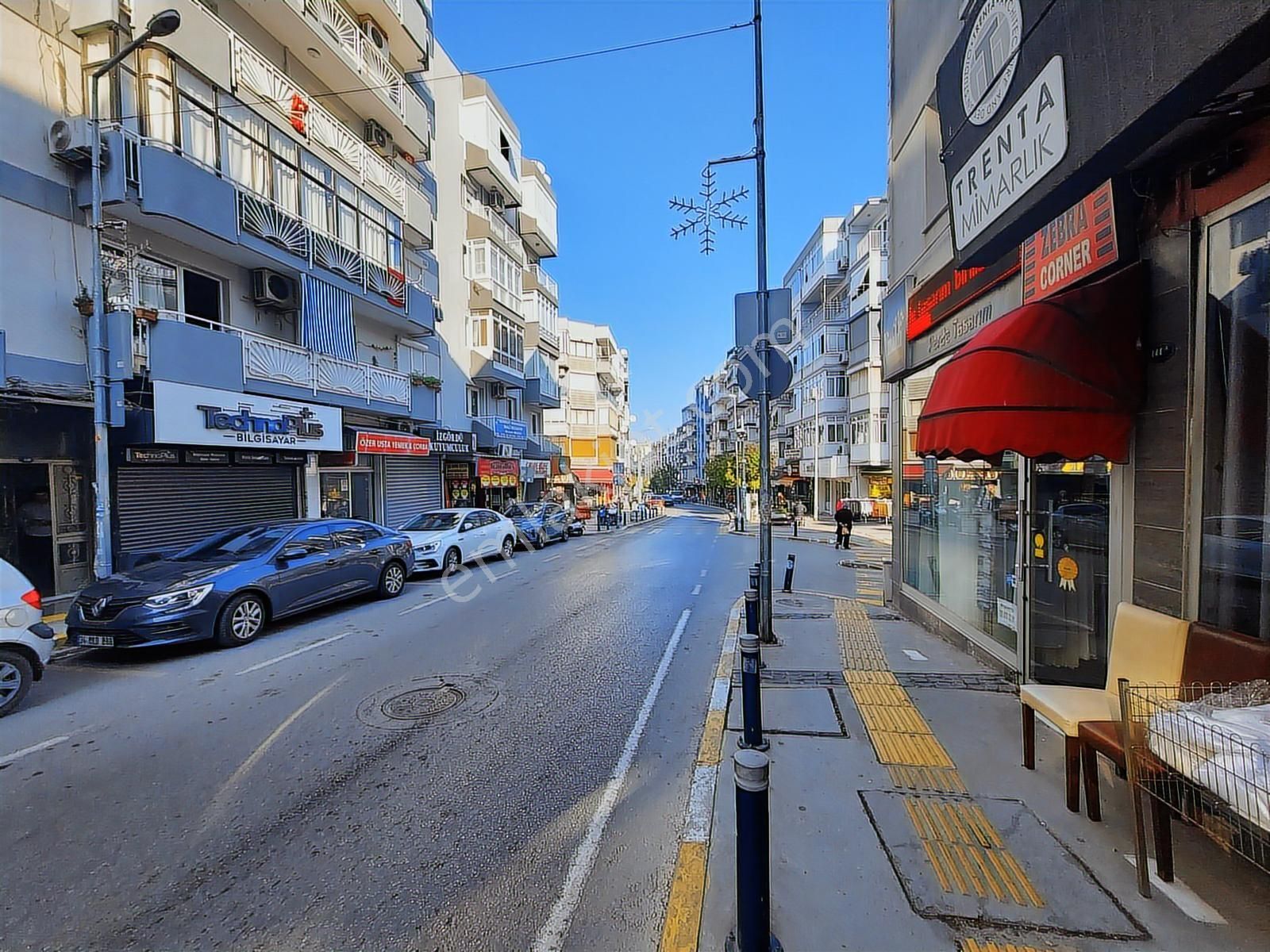 Balçova Ata Caddesi Üzerinde Satılık 3+1 Daire !!! - Görsel 2