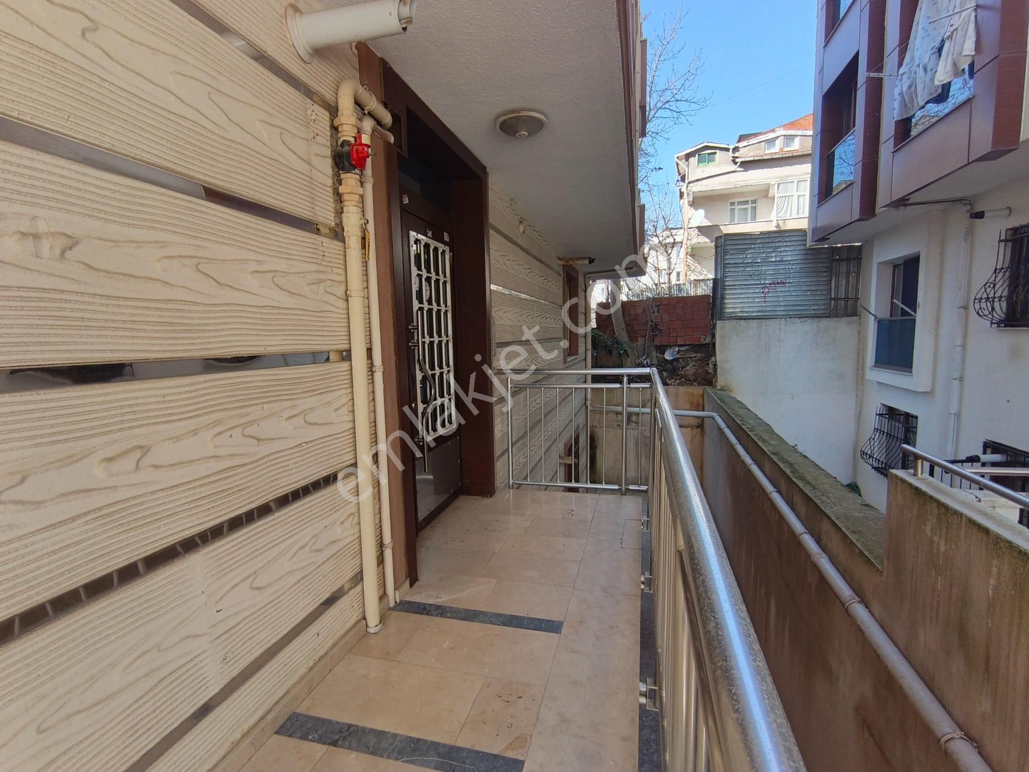 Çekmeköy Mh Merkez Mh Köroğlu Cad Üstünde Satılık 1+1 65m² Yüksek Giriş Daire - Görsel 12