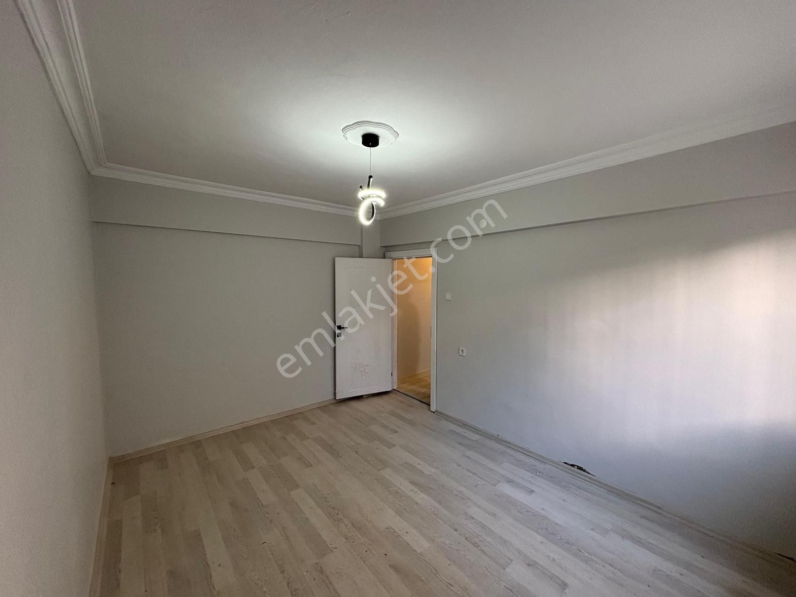 Keçiören Osmangazide Masrafsız Güney Cephe 2+1 Daire - Görsel 13