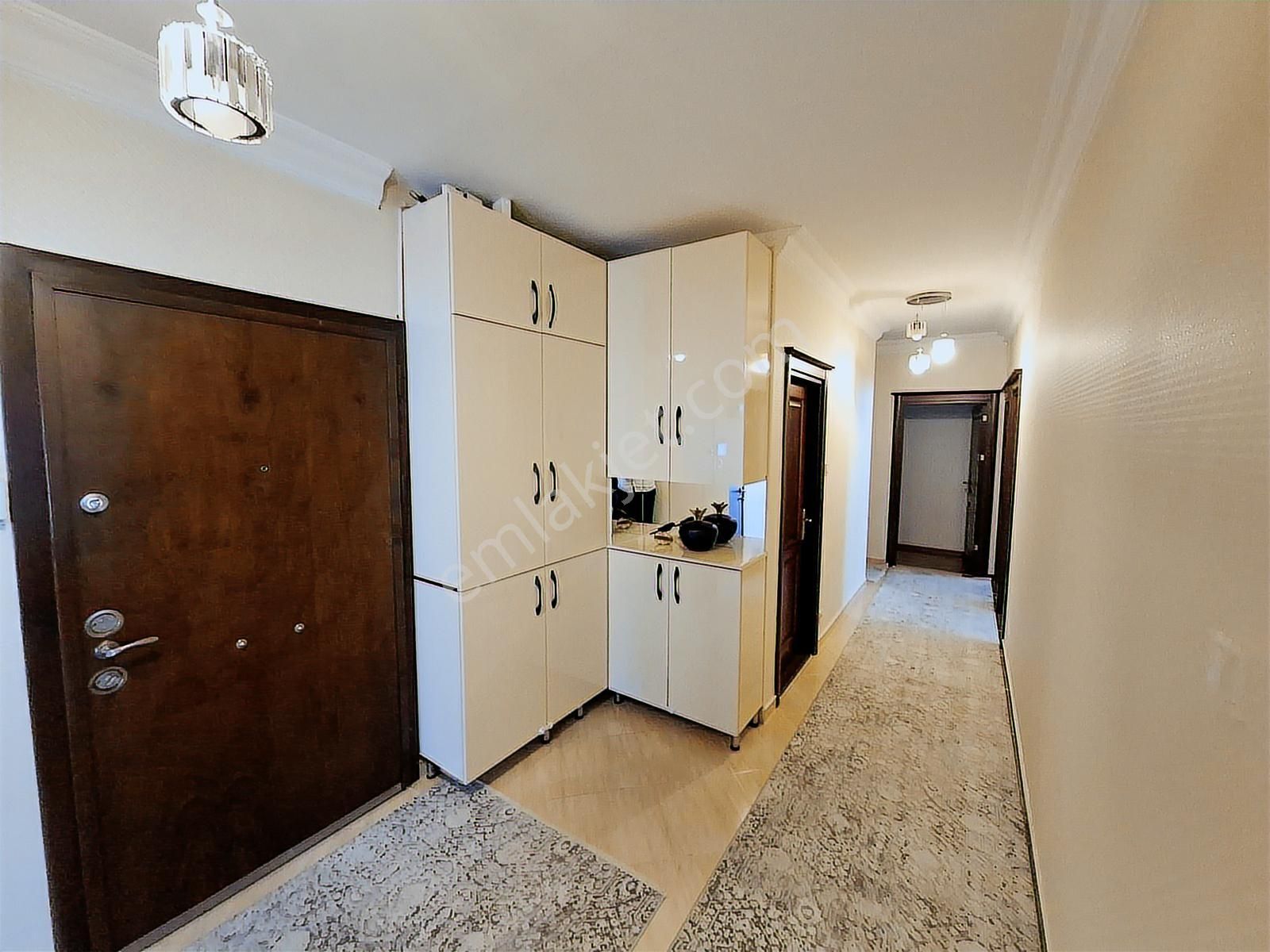 Altın Emlaktan Zeytinburnu Merkezde 4+1 170 M2 Geniş Daire - Görsel 17