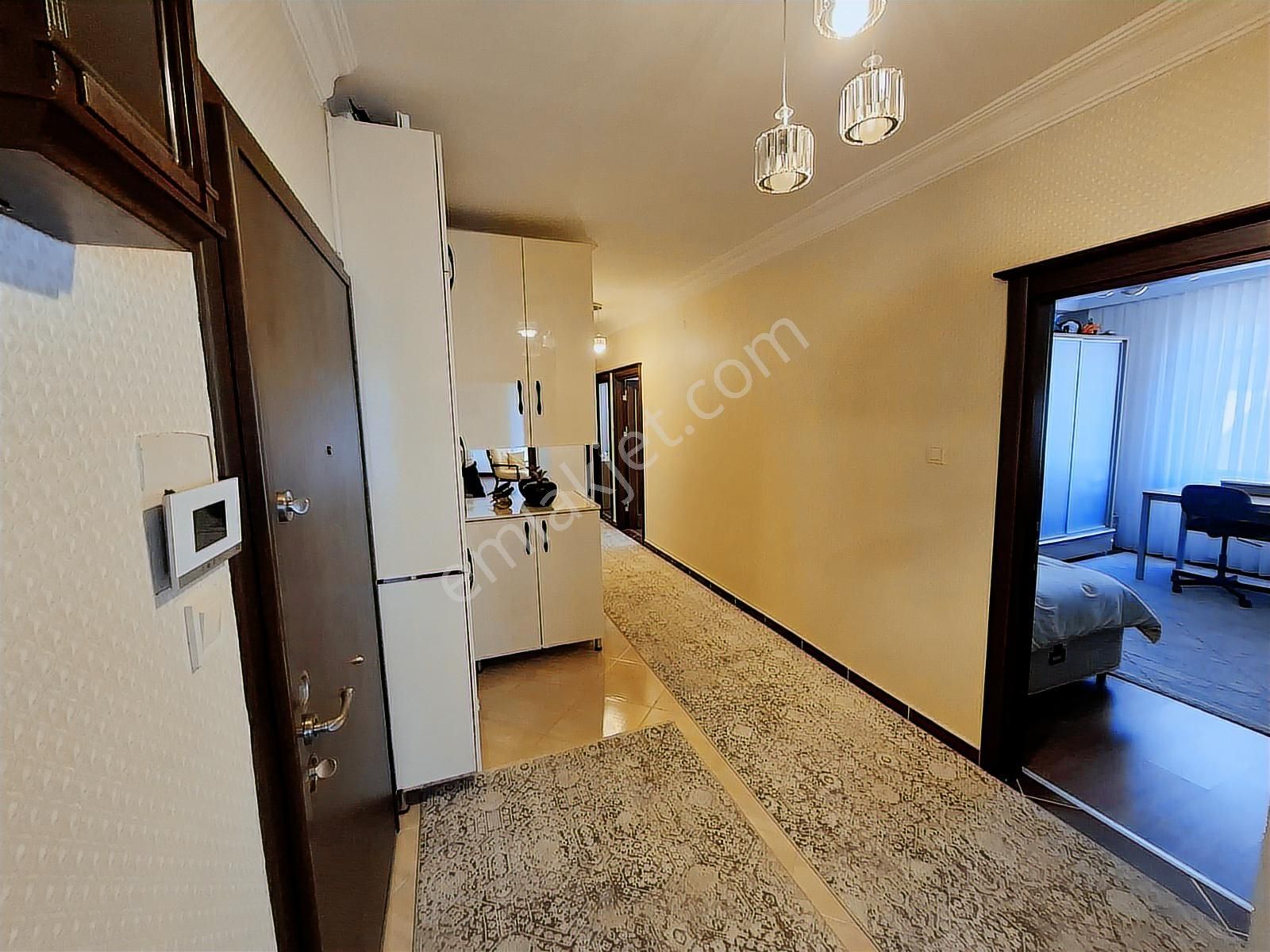 Altın Emlaktan Zeytinburnu Merkezde 4+1 170 M2 Geniş Daire - Görsel 23