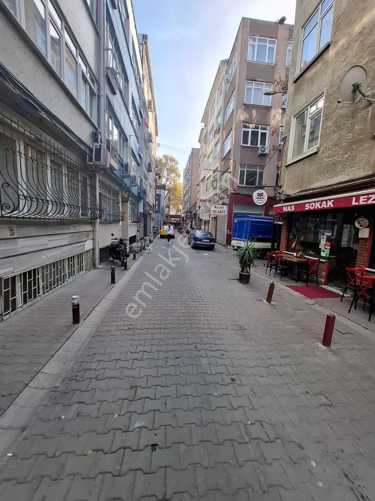 Bakırköy Cevizlikte Yatırımlık Veya Konuta 1+1 Satılık Daire - Görsel 5