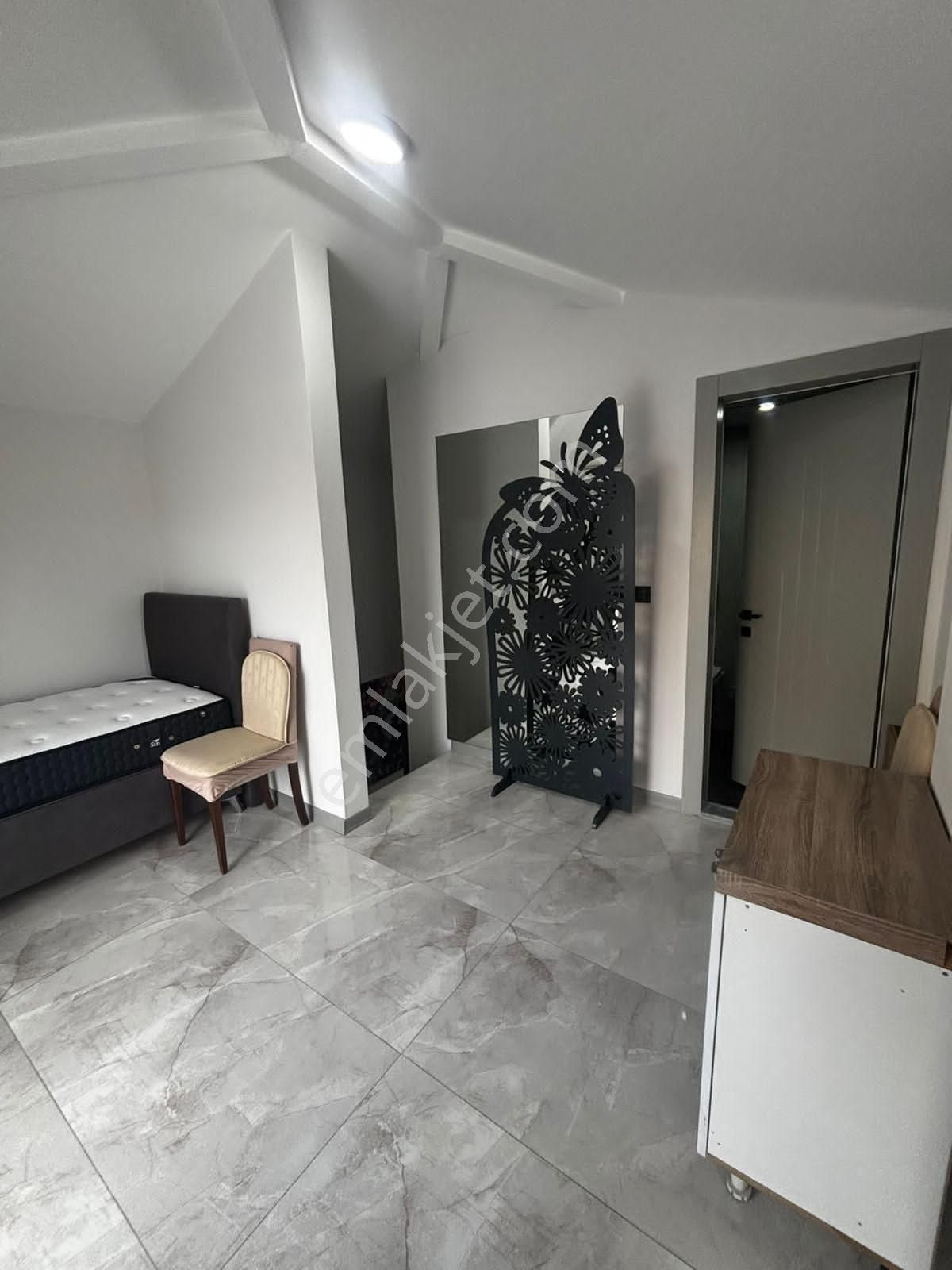 İkiyıllık Binada Full.eşyalı 2+1 Apart - Görsel 4