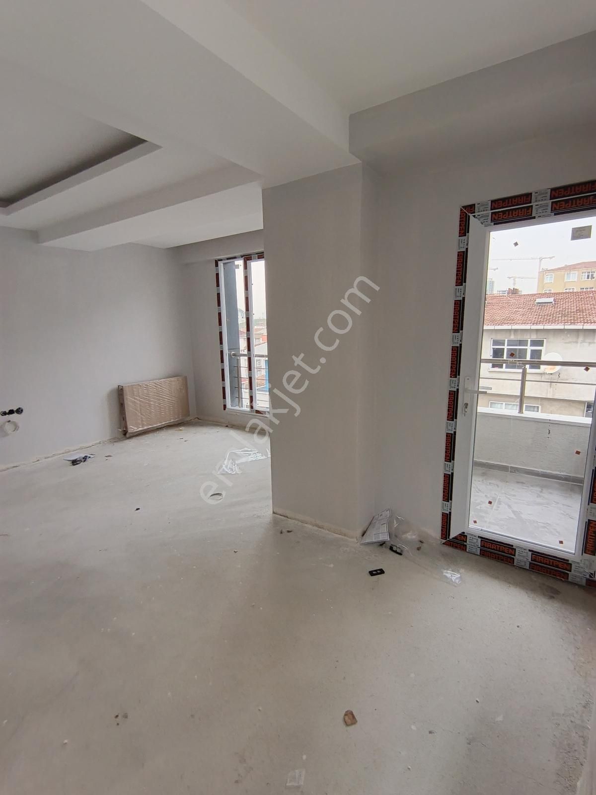 Kanarya'da Kapalı Otoparklı, Göl Manzaralı Sıfır 3+2 Dubleks - Görsel 10