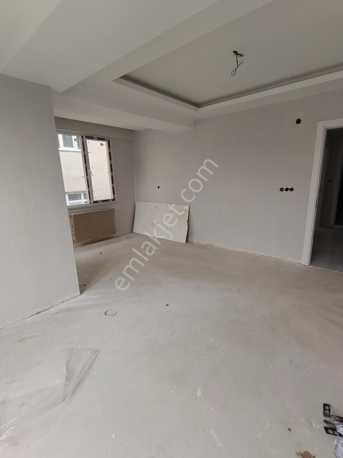 Kanarya'da Kapalı Otoparklı, Göl Manzaralı Sıfır 3+2 Dubleks - Görsel 9