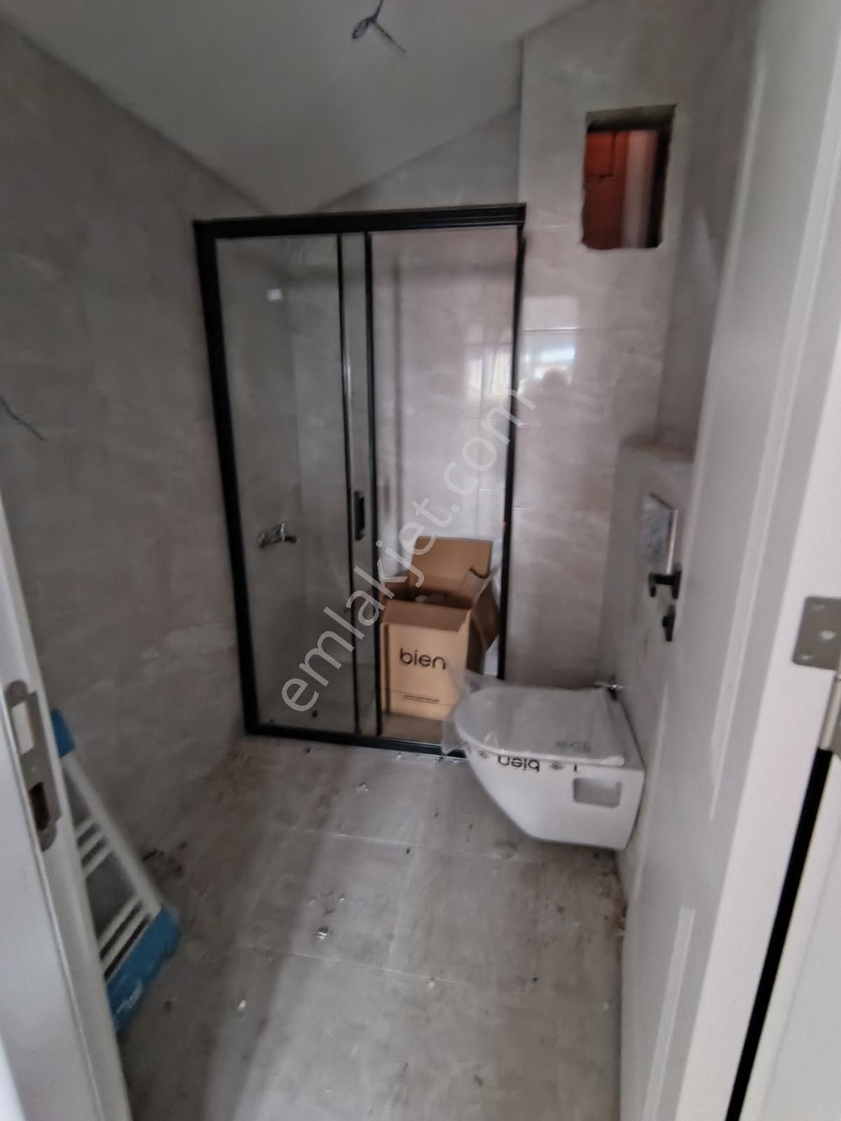 Kanarya'da Kapalı Otoparklı, Göl Manzaralı Sıfır 3+2 Dubleks - Görsel 34