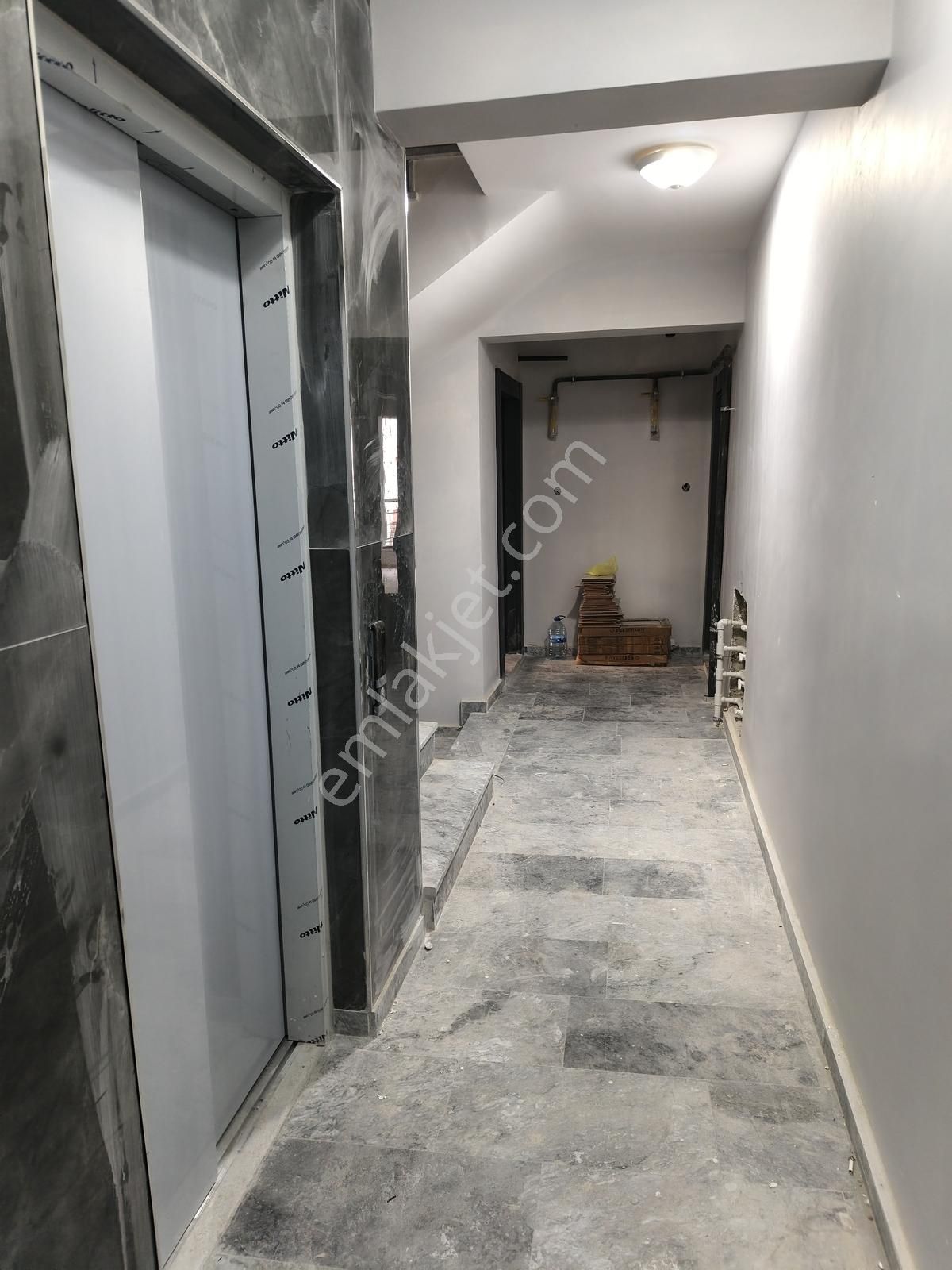 Kanarya'da Kapalı Otoparklı, Göl Manzaralı Sıfır 3+2 Dubleks - Görsel 16