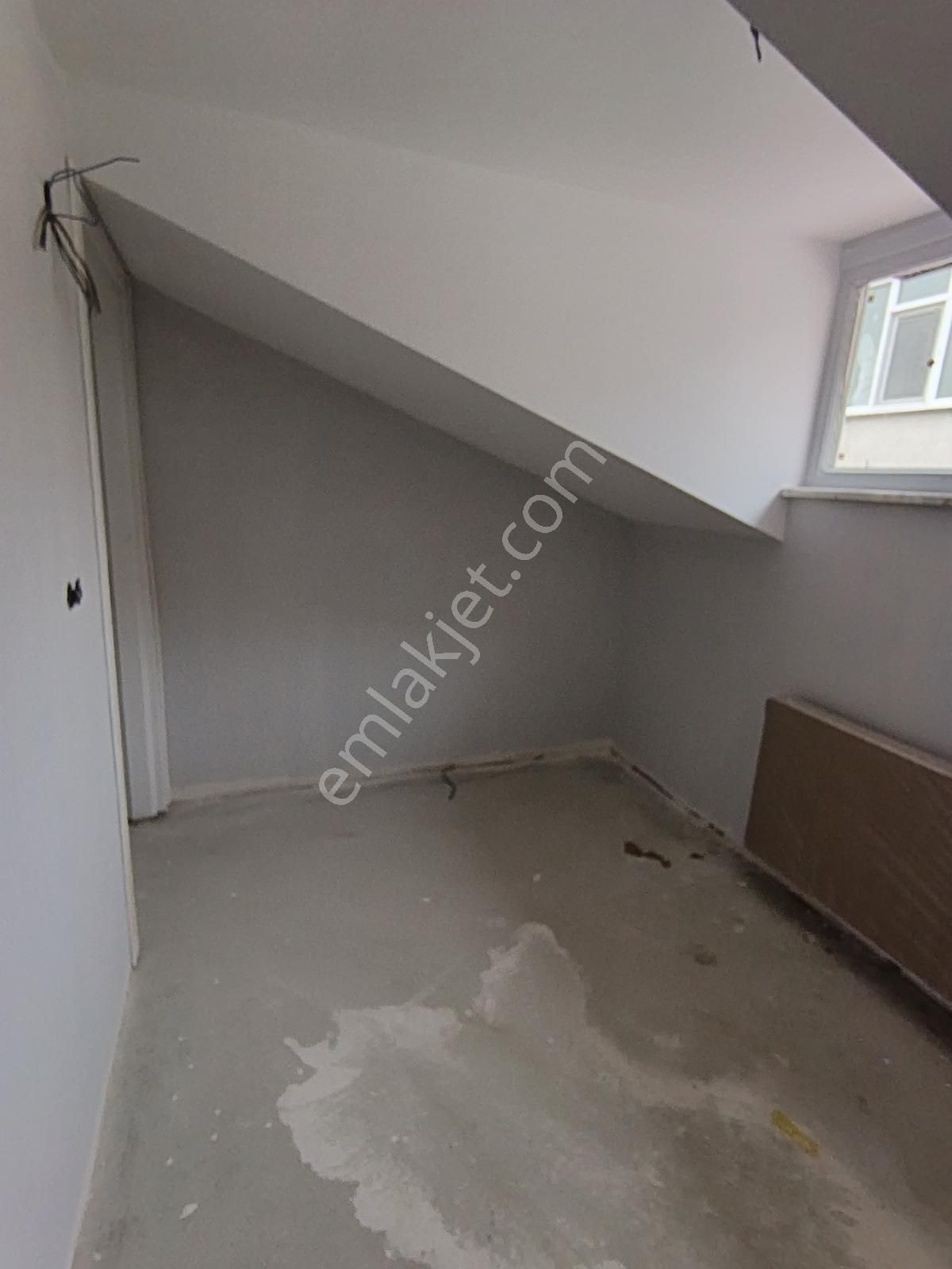 Kanarya'da Kapalı Otoparklı, Göl Manzaralı Sıfır 3+2 Dubleks - Görsel 26