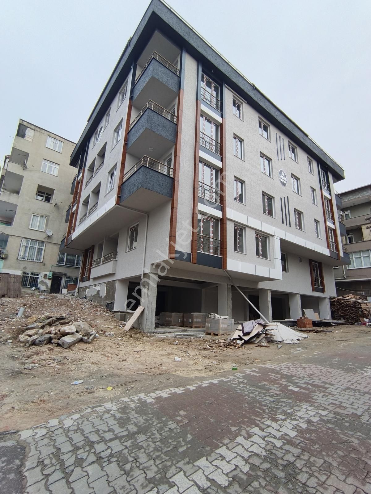 Kanarya'da Kapalı Otoparklı, Göl Manzaralı Sıfır 3+2 Dubleks - Görsel 19