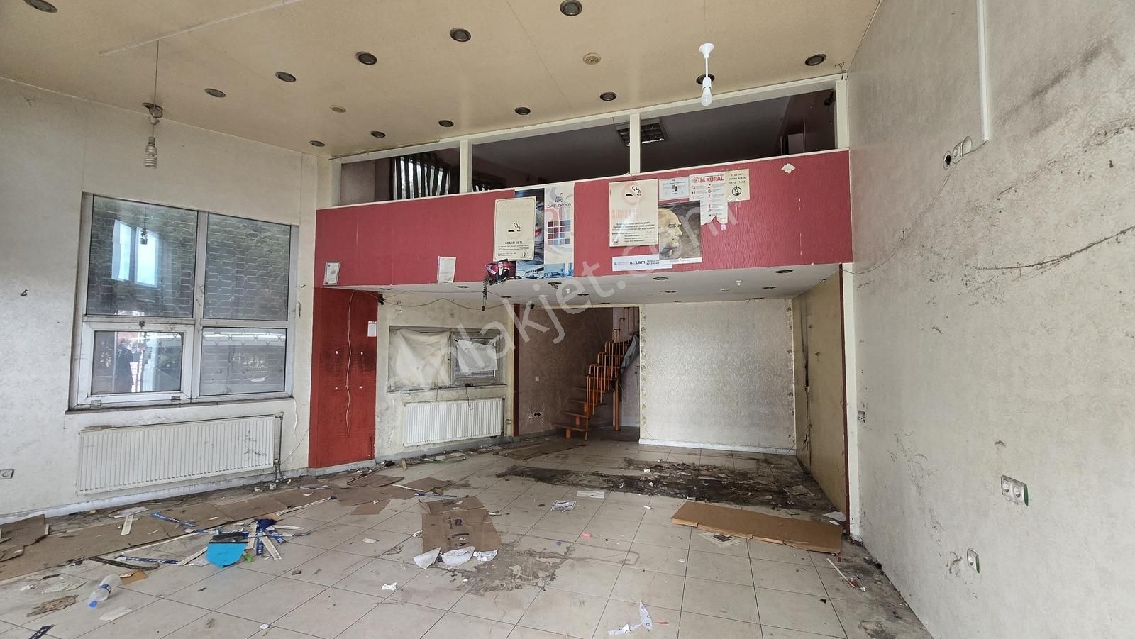 Ekol Center İş Merkezinde Köşe Konum Kiralık Dükkan - Görsel 15