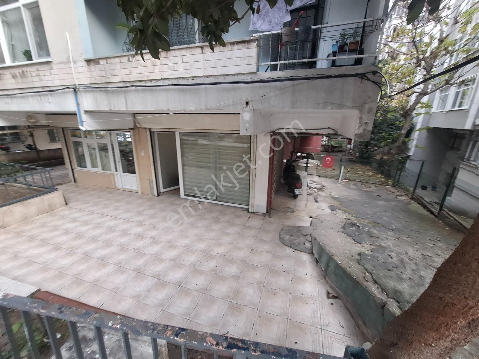 Altın Emlaktan Bakırköy İncirli Caddesinde Yatırımlık Dükkan