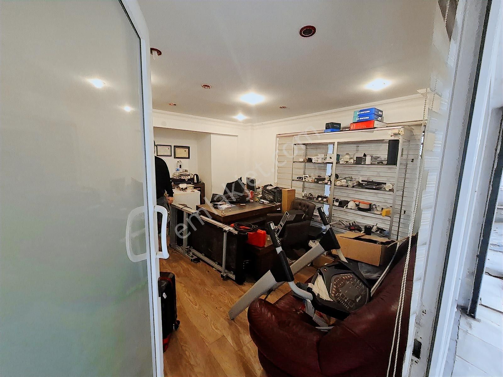 Altın Emlaktan Bakırköy İncirli Caddesinde Yatırımlık Dükkan - Görsel 12