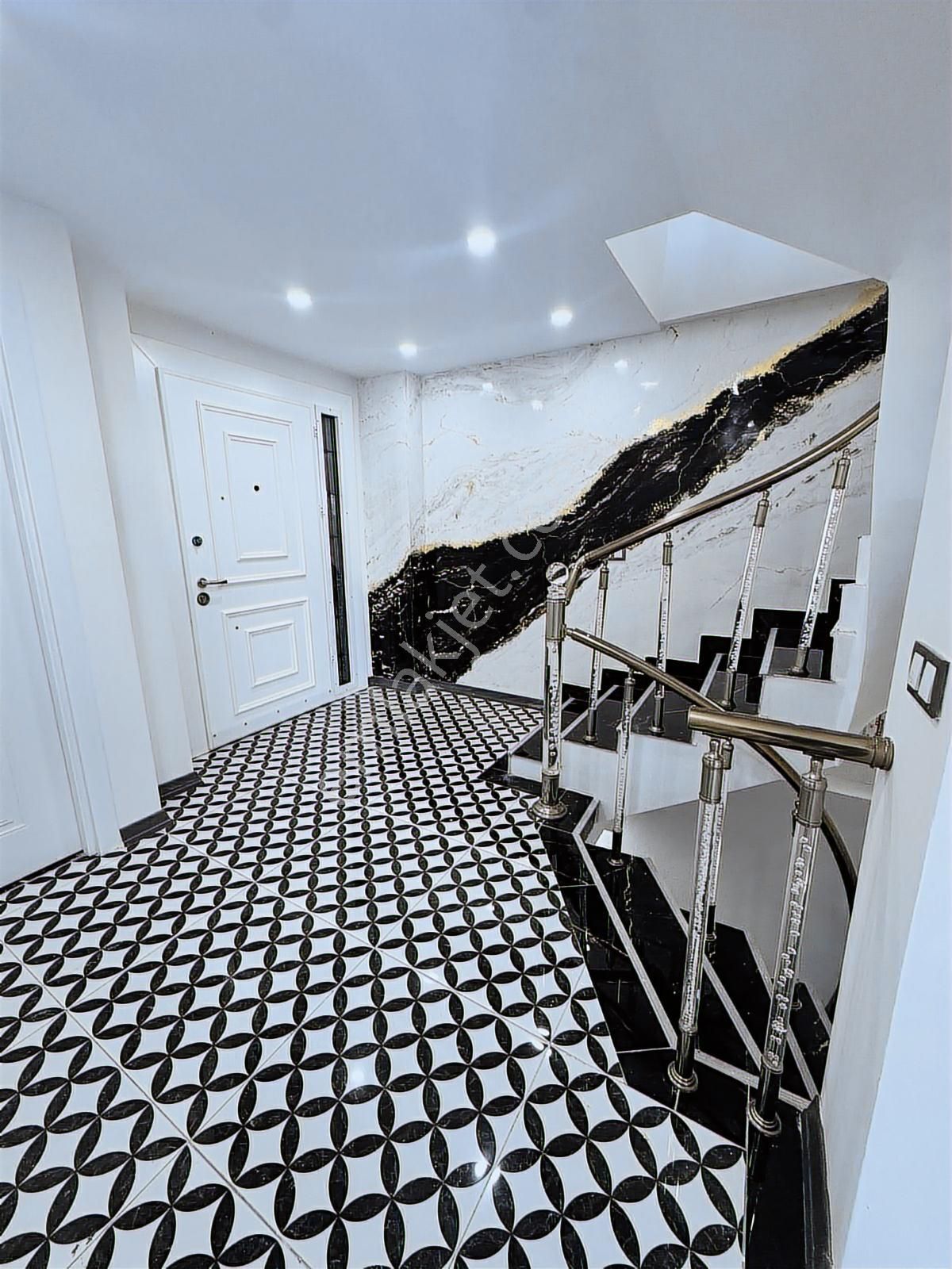 Altın Emlaktan Selimpaşada Site İçersinde Villa - Görsel 17