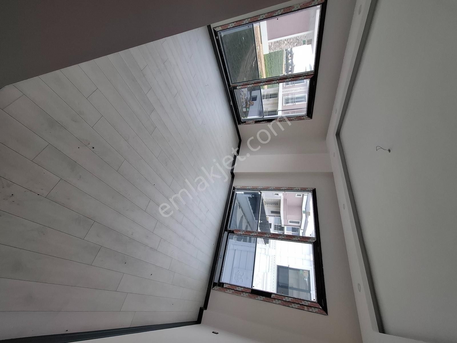 Altın Emlaktan Selimpaşada Site İçersinde Villa - Görsel 4