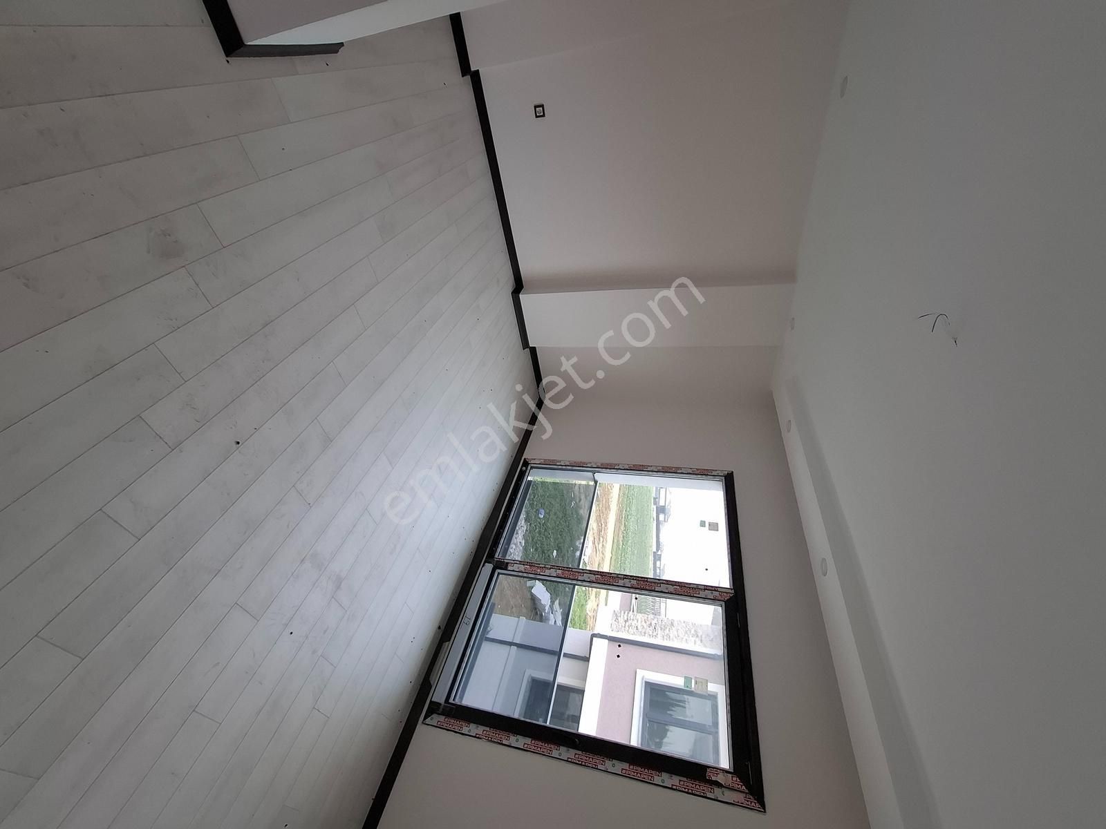 Altın Emlaktan Selimpaşada Site İçersinde Villa - Görsel 7