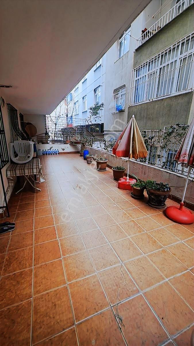 Güngörende Metro & Tramvaya Yakın 2+1 Bahçe Girişli Daire