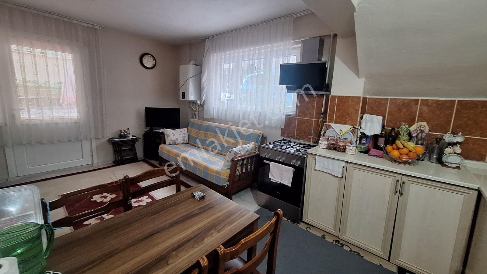 Güngörende Metro & Tramvaya Yakın 2+1 Bahçe Girişli Daire - Görsel 17