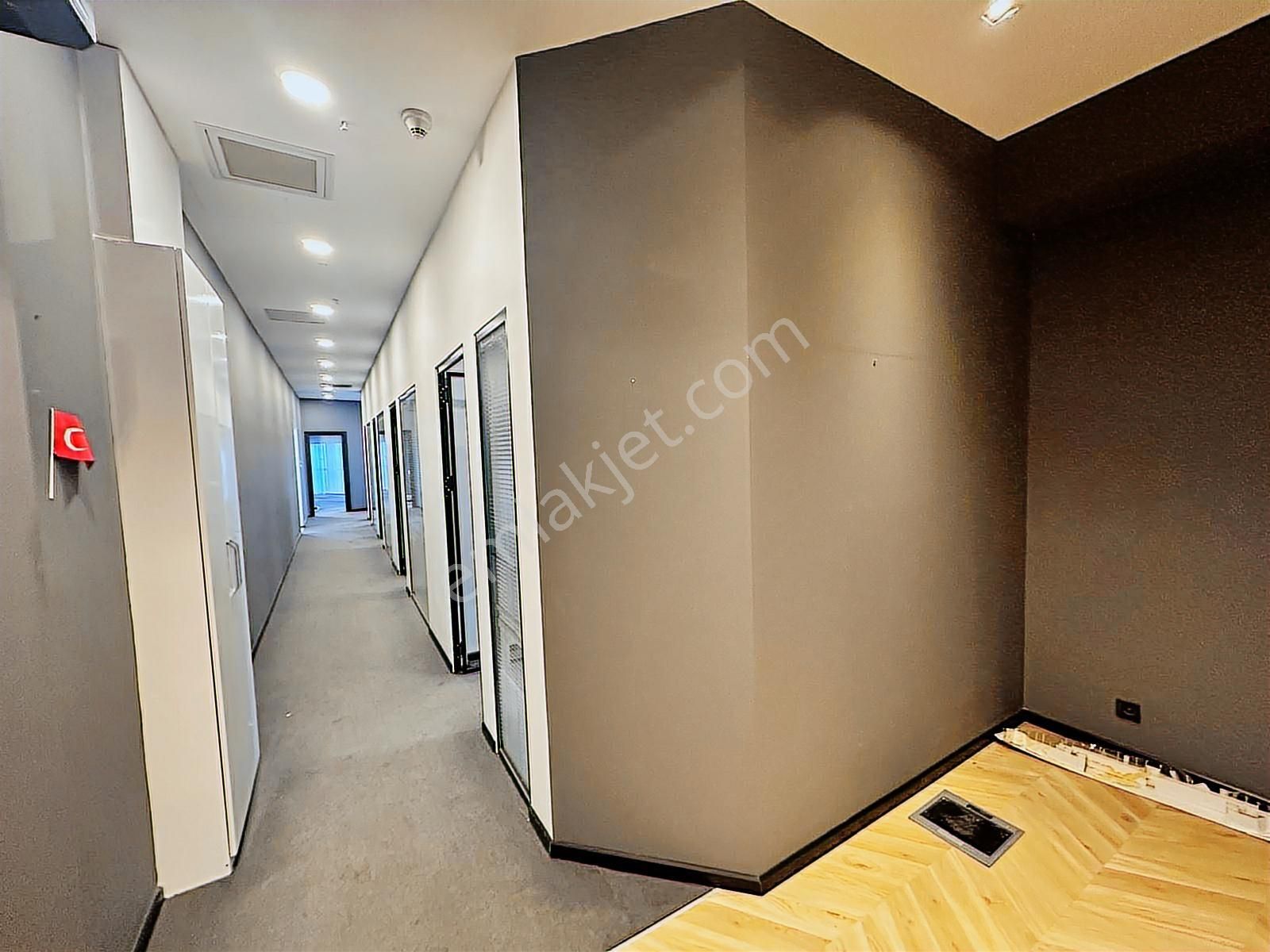 Remax'tan Bomonti Business Teraslı Tek Ofisi Kiralık 450 M2 - Görsel 28