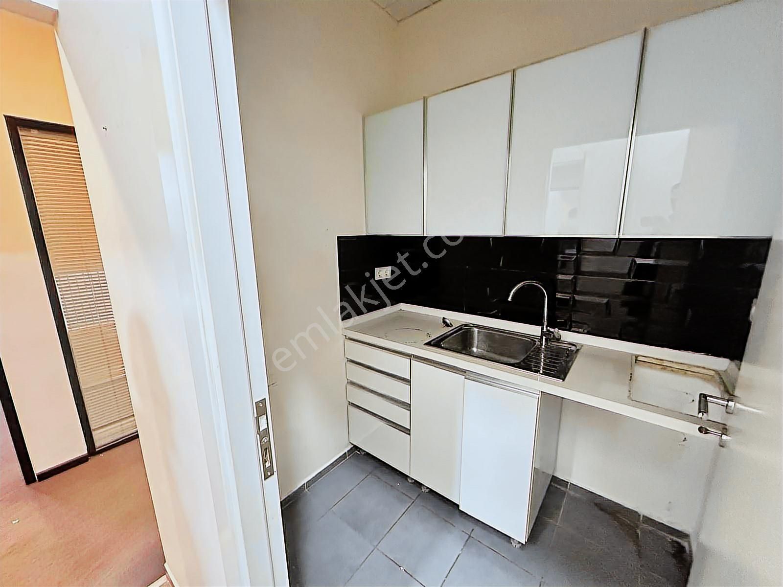 Remax'tan Bomonti Business Teraslı Tek Ofisi Kiralık 450 M2 - Görsel 9