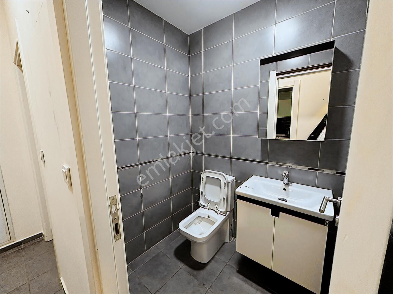 Remax'tan Bomonti Business Teraslı Tek Ofisi Kiralık 450 M2 - Görsel 8