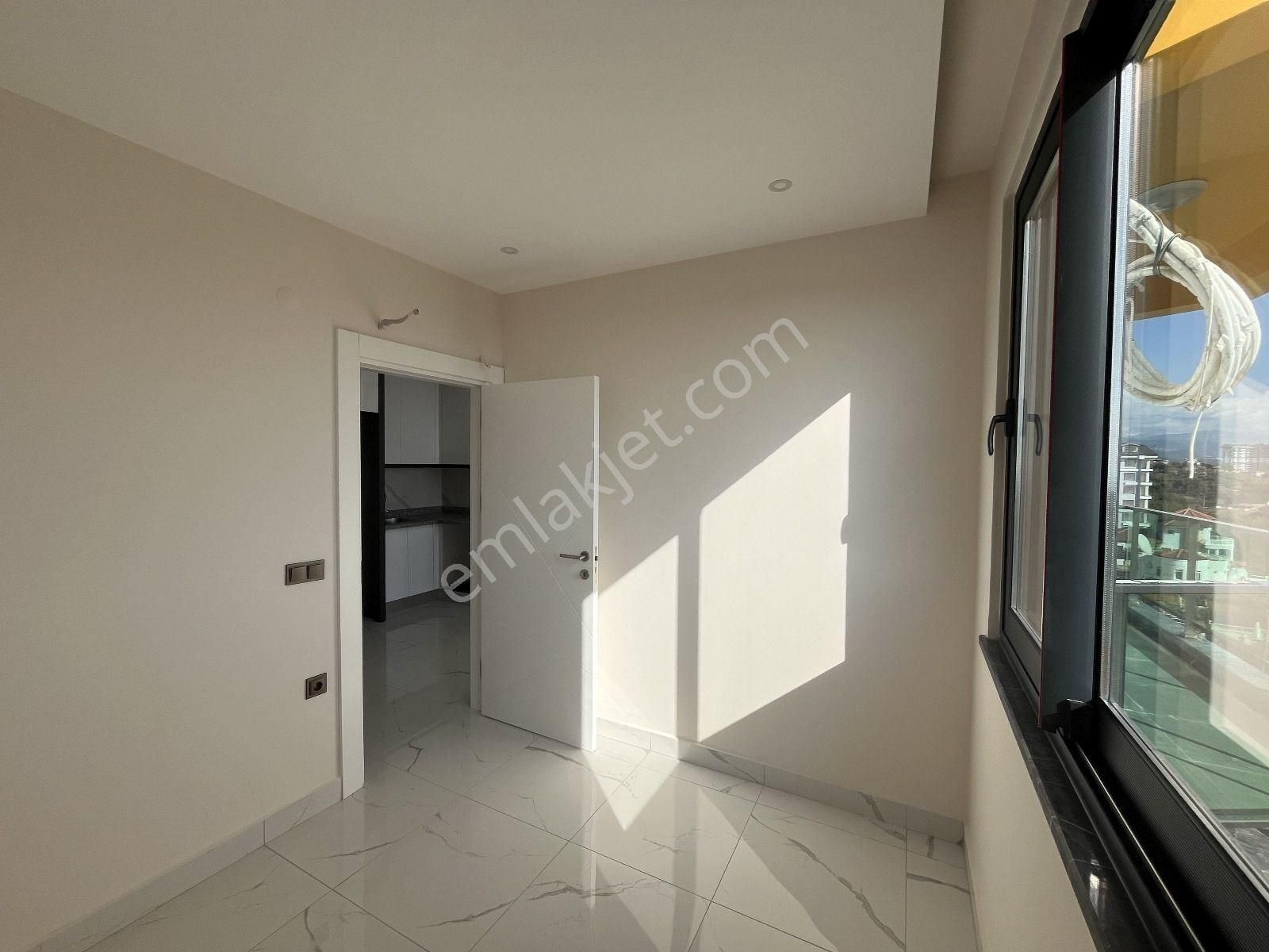 Alanya Avsallar'da 1+1 Muhteşem Kompleks Denize 650m Satılık Lüx Daire - Görsel 13