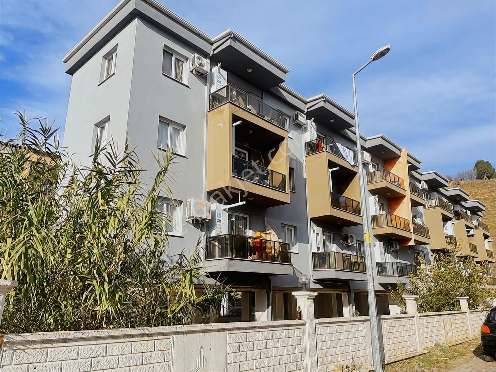 Üniversiteye Yakın İsabeyli'de 1+1 Eşyalı Daire