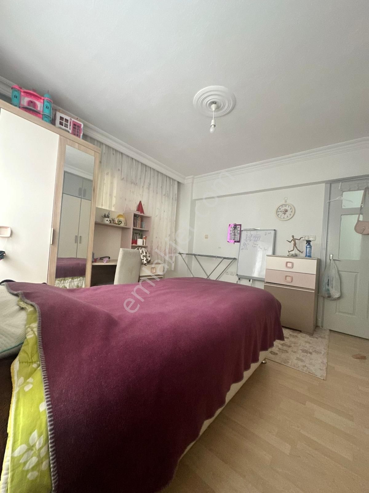 Nazilli İsabeylide Merkezi Konumda, Ferah Ve Aydınlık 3+1 Daire - Görsel 8