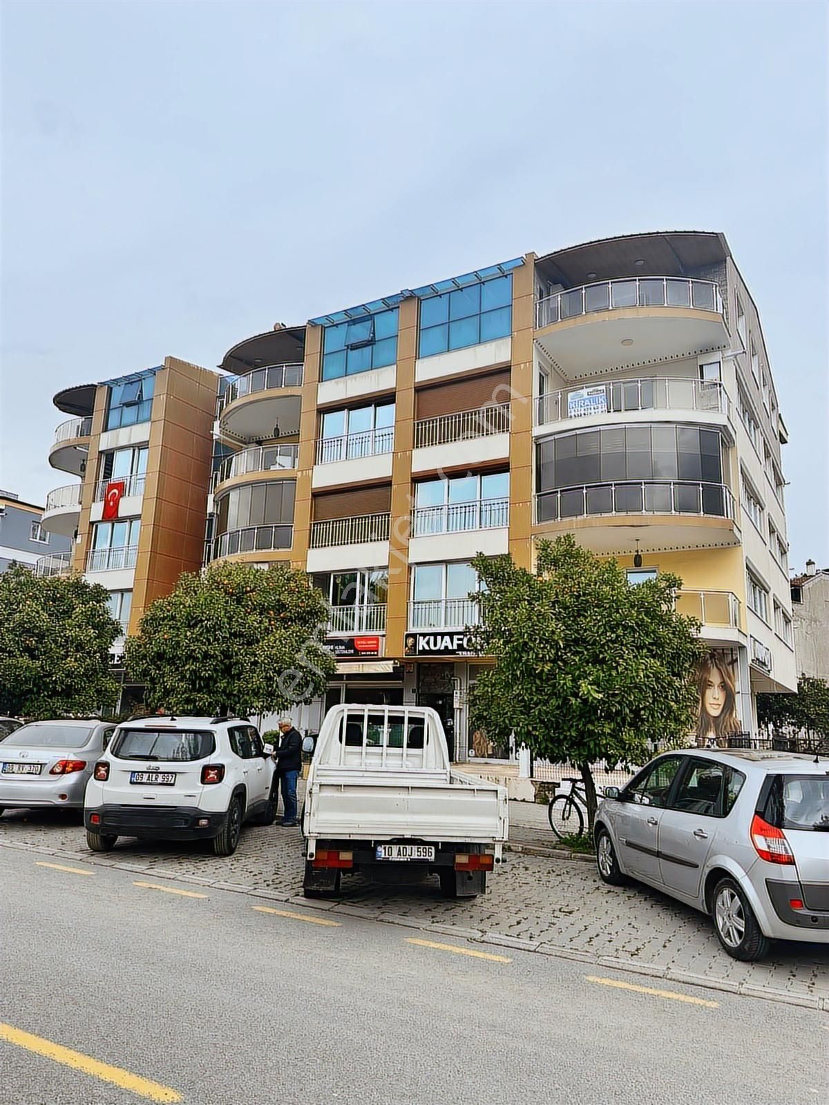 Yeşil Mahallede 3+1 Satılık Daire
