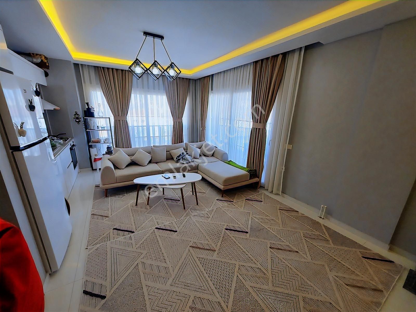 Çeşme Merkezde Satılık 3+1 Daire !!! - Görsel 7