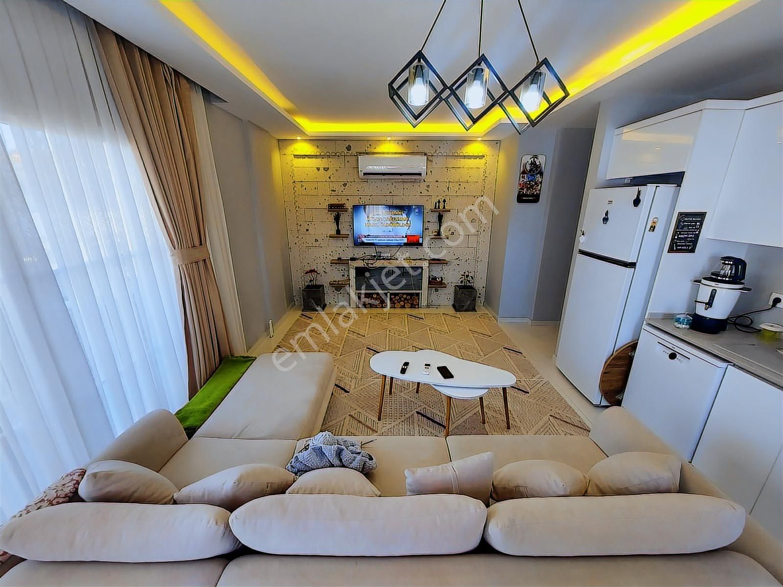 Çeşme Merkezde Satılık 3+1 Daire !!! - Görsel 4