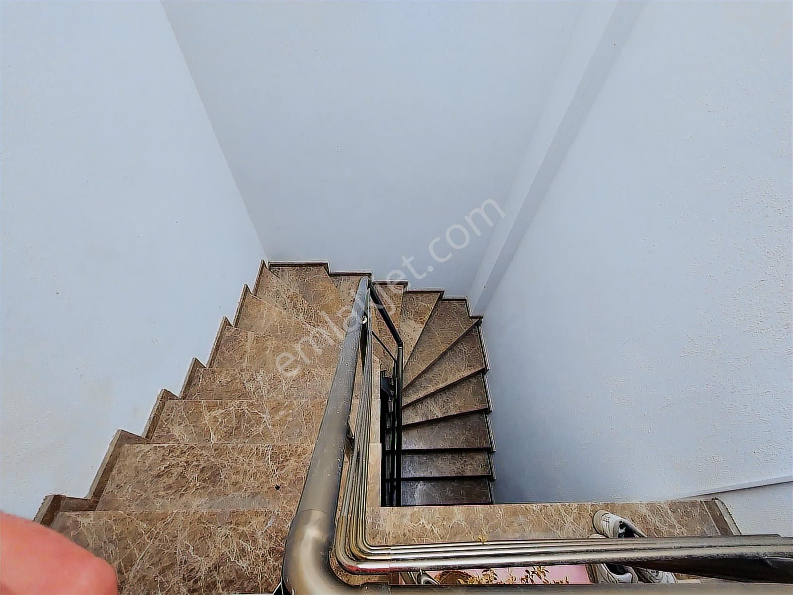 Çeşme Merkezde Satılık 3+1 Daire !!! - Görsel 17