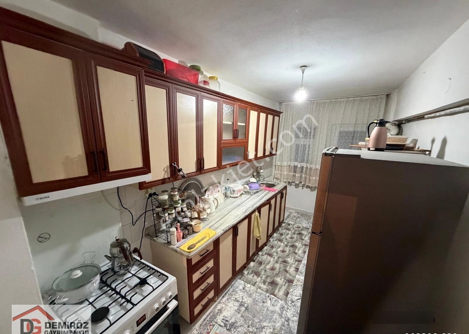 M.kemalde Her Yere 5'dk Konum Harikası Katta 3+1 Daire !!!