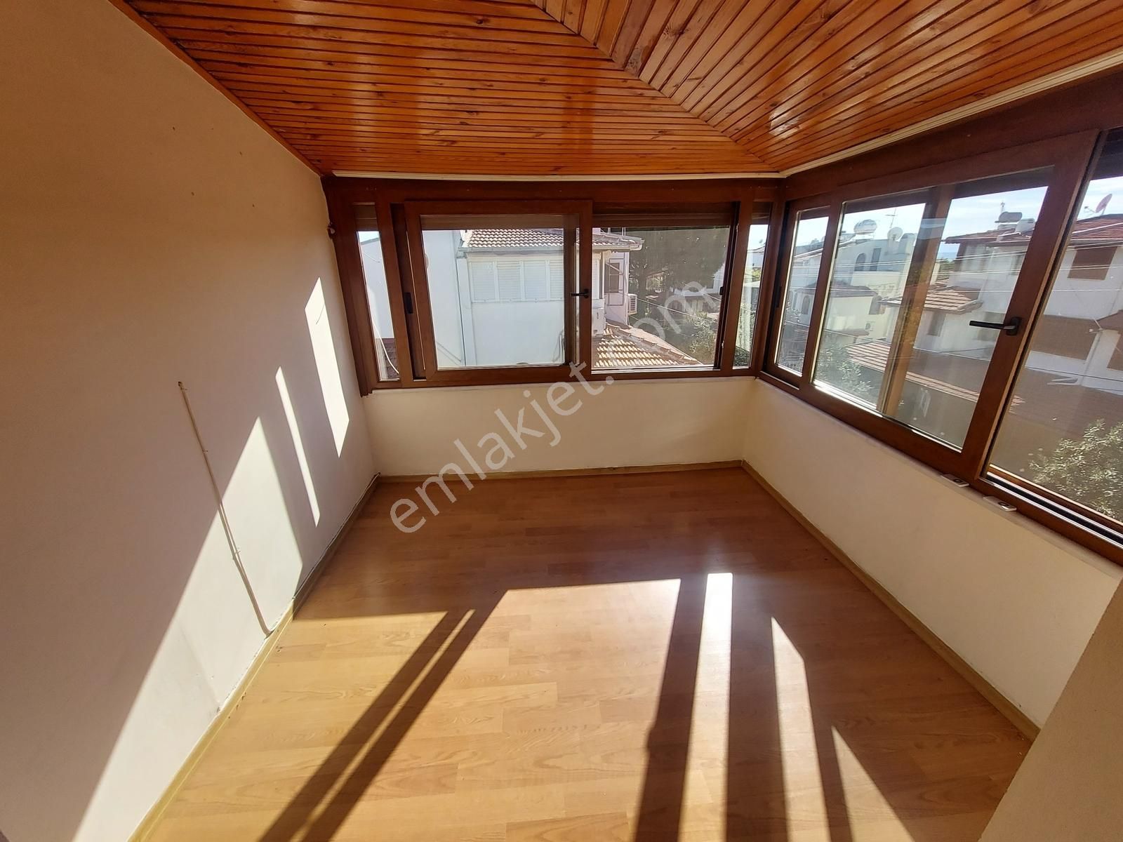 Doğanbeyde Meltem Tur Sit. Deniz Tarafında Satılık 3+1 Villa !!! - Görsel 2