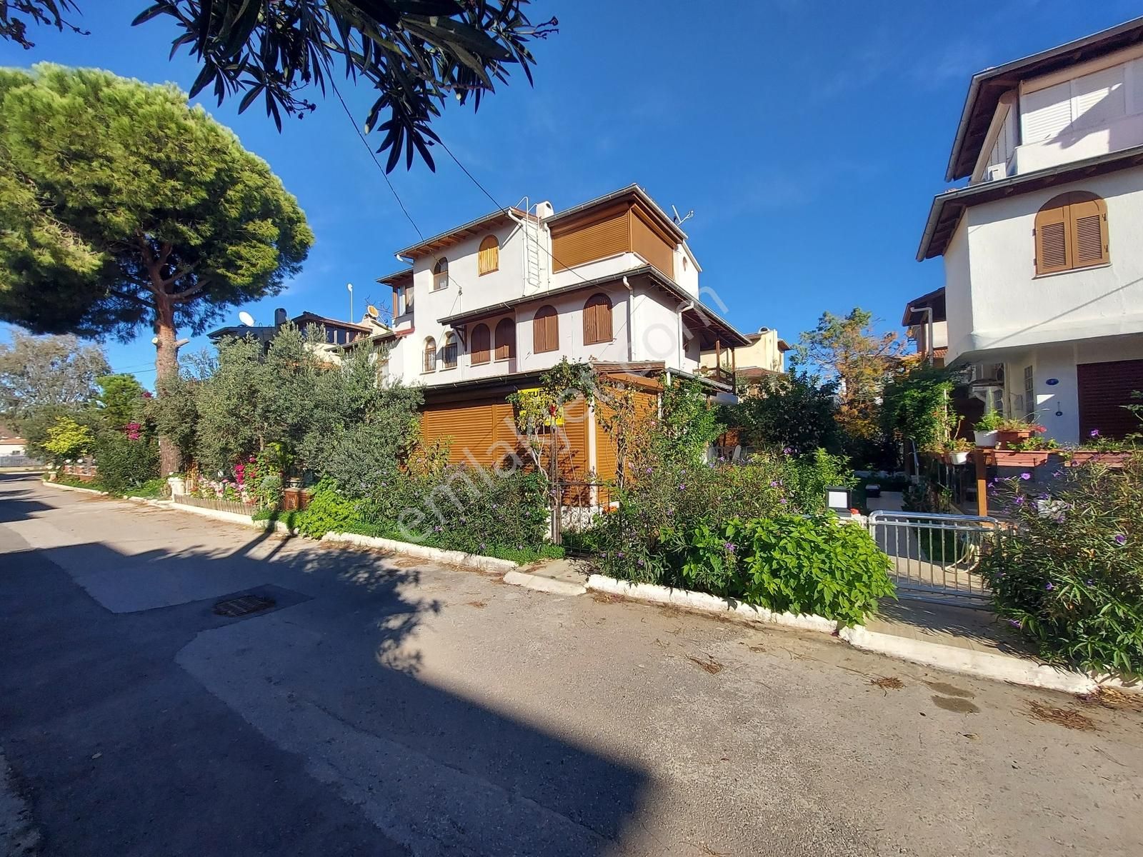 Doğanbeyde Meltem Tur Sit. Deniz Tarafında Satılık 3+1 Villa !!! - Görsel 34